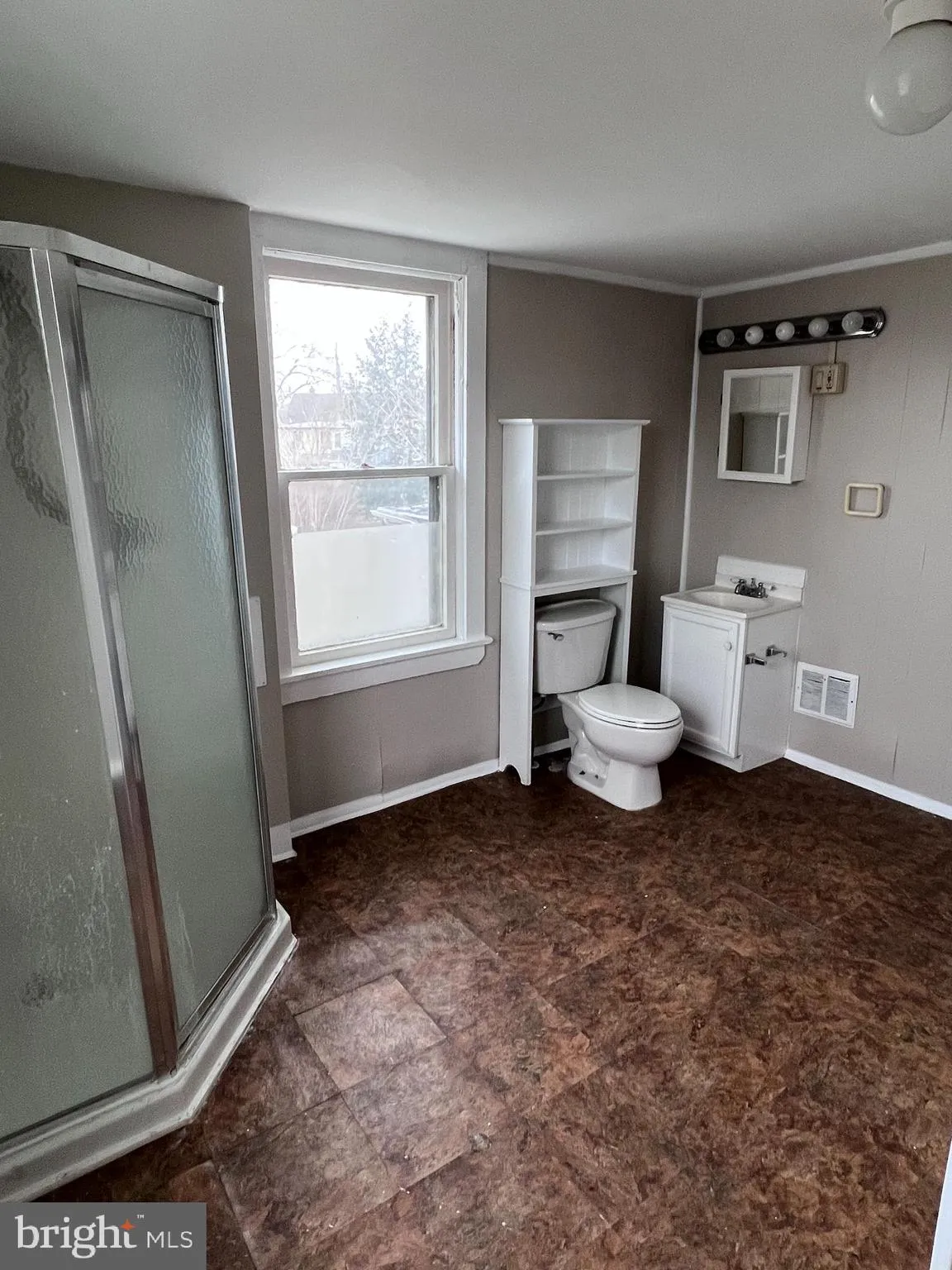 Westville, New Jersey 08093, United States, 2 Bedrooms Bedrooms, ,Residential,Active,85531