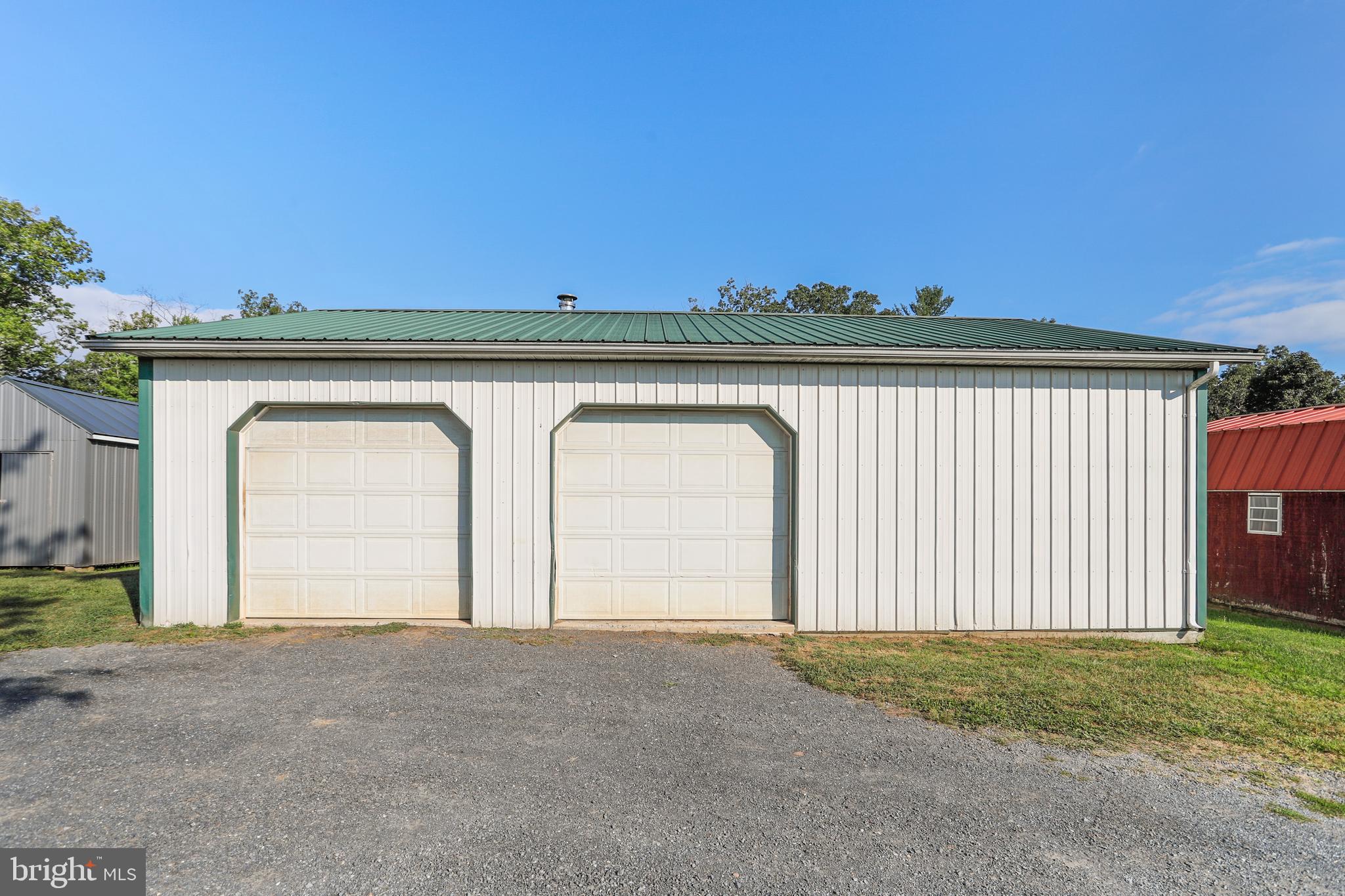 REBEL HILL - Residential