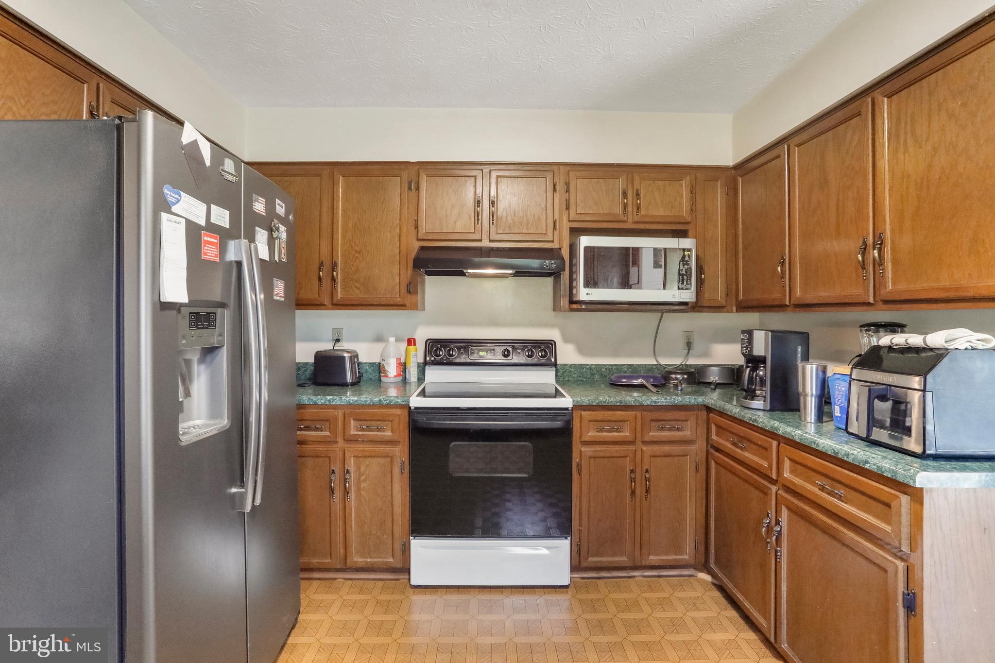 REBEL HILL - Residential