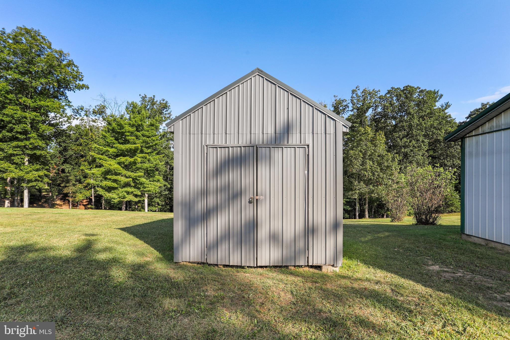 REBEL HILL - Residential