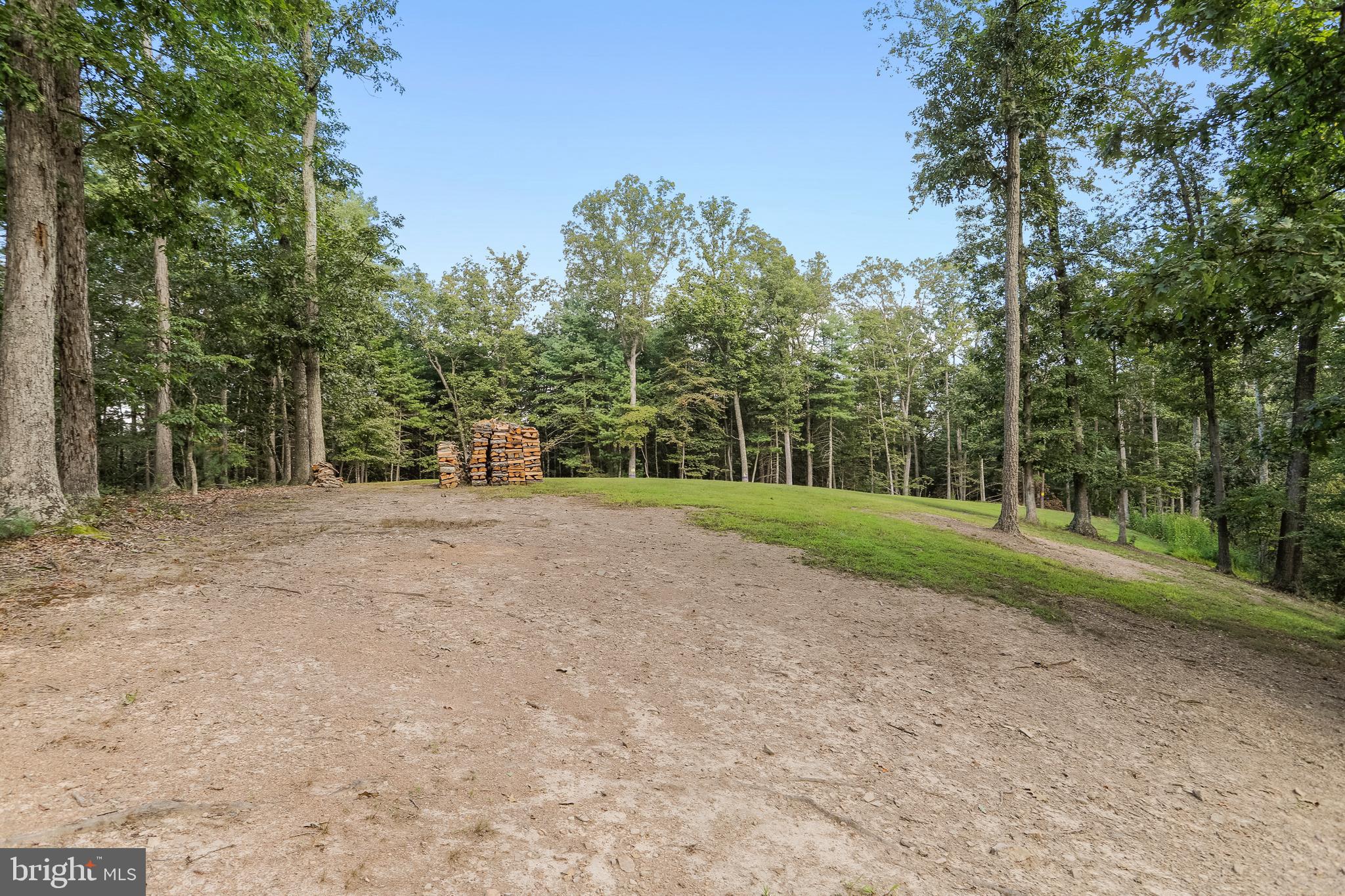 REBEL HILL - Residential