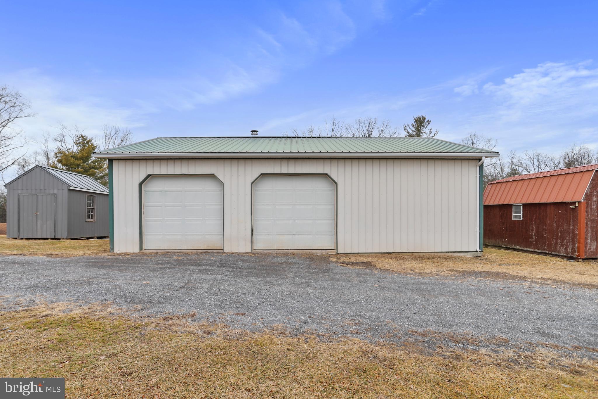 REBEL HILL - Residential