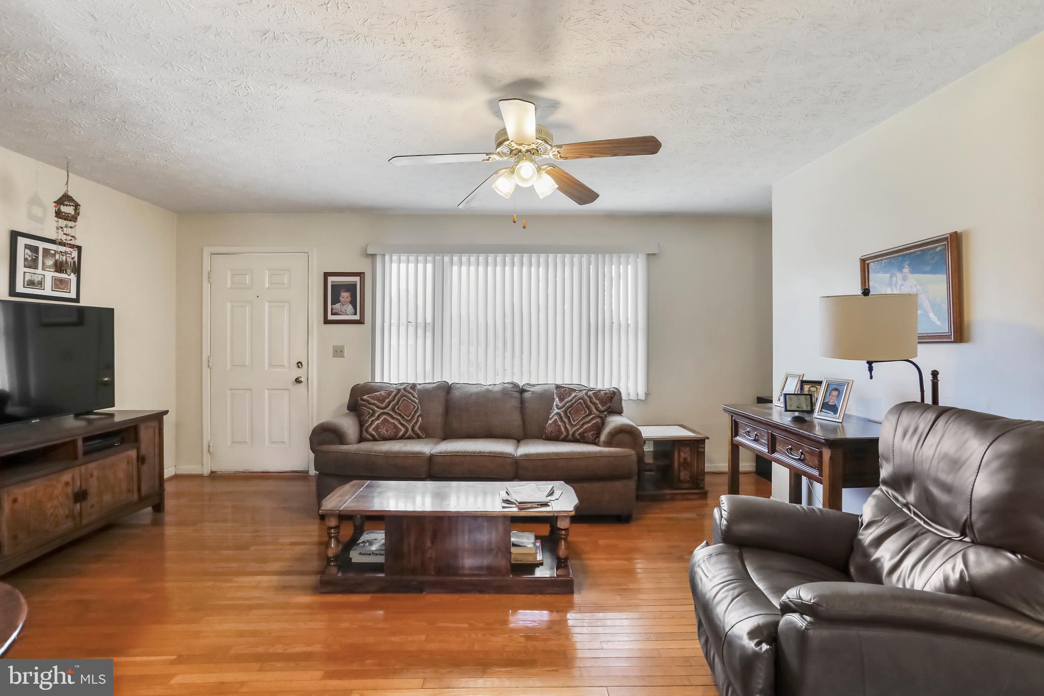 REBEL HILL - Residential