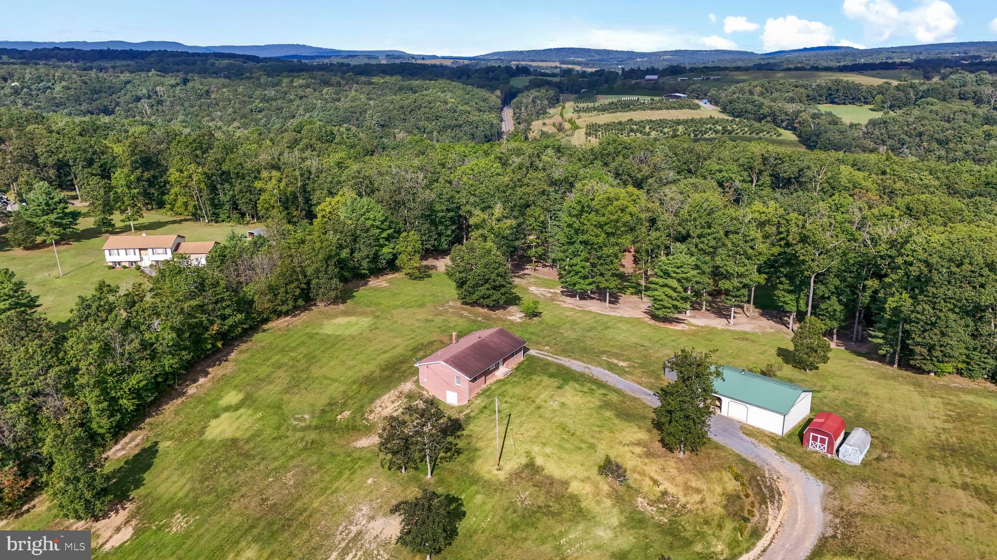 REBEL HILL - Residential