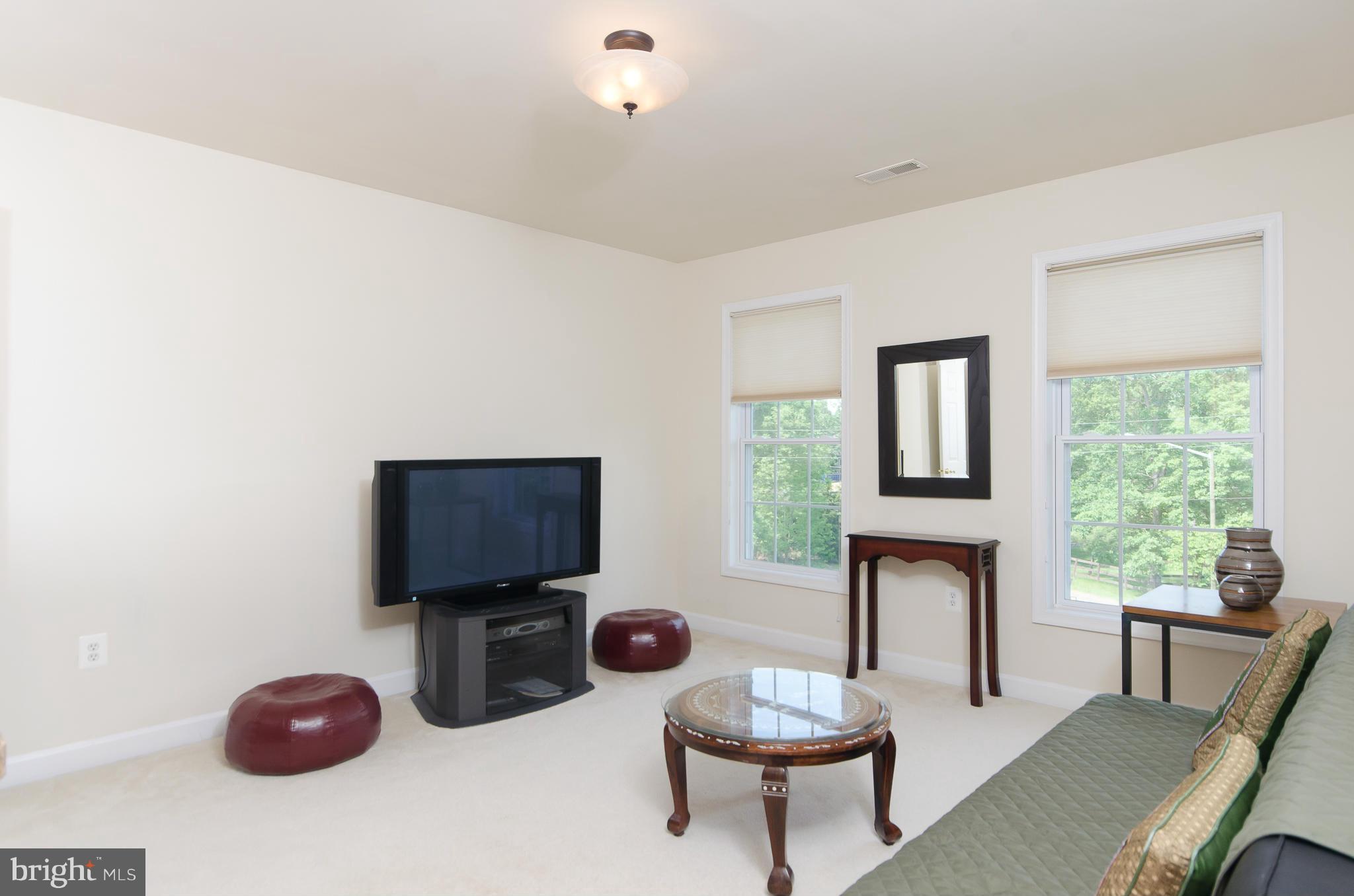 CLIFTON - Residential