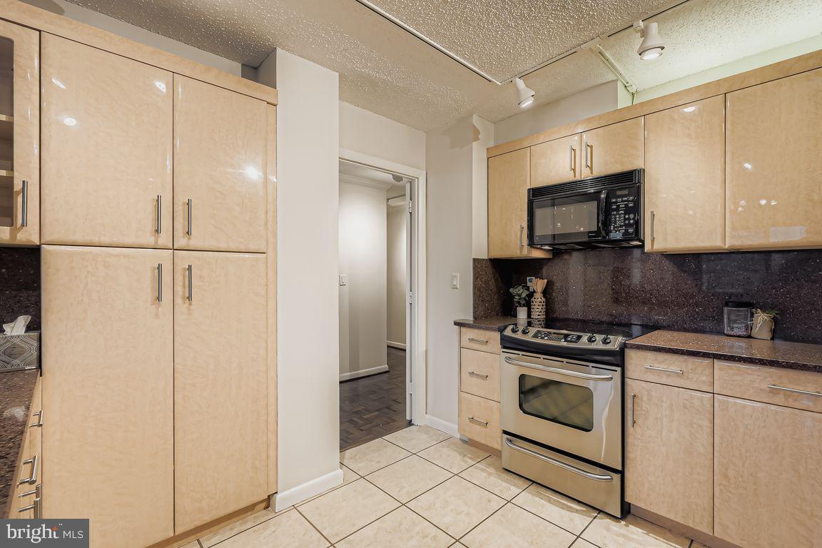 CROSS KEYS - Residential