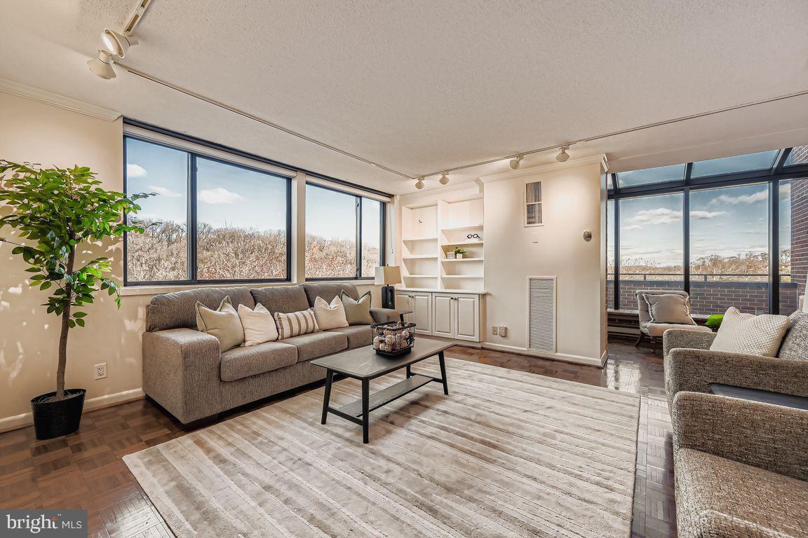 111 HAMLET HILL ROAD 1212