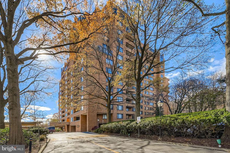 OFFER DEADLINE 11/24 at 12pm.
Welcome to maintenance-free living at the highly sought-after Harper House in Cross Keys!
This spacious 2-bedroom, 2-bath condo offers over 1,700 sq. ft. of living space with sweeping views from the 12th floor. Freshly painted throughout, the home features a thoughtfully updated kitchen with high-end cabinetry that opens to a bright dining area overlooking the treetops.The large, open living room with picture windows flows into a versatile den or additional dining space, while the glass-enclosed atrium—a standout feature—provides breathtaking views and is perfect for a home office or creative workspace.A separate hallway leads to two generous bedrooms, offering privacy and quiet away from the main living areas. Experience the best of luxury, comfort, and convenience in one of Baltimore’s most desirable communities.