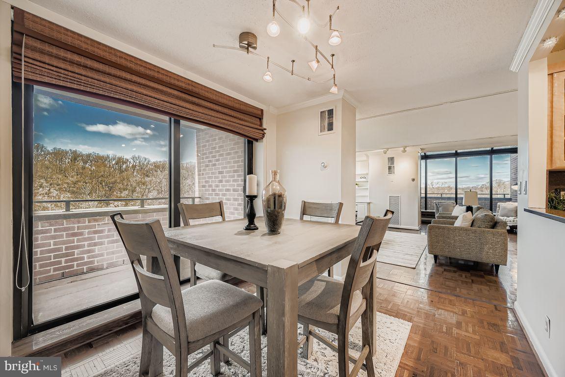 CROSS KEYS - Residential