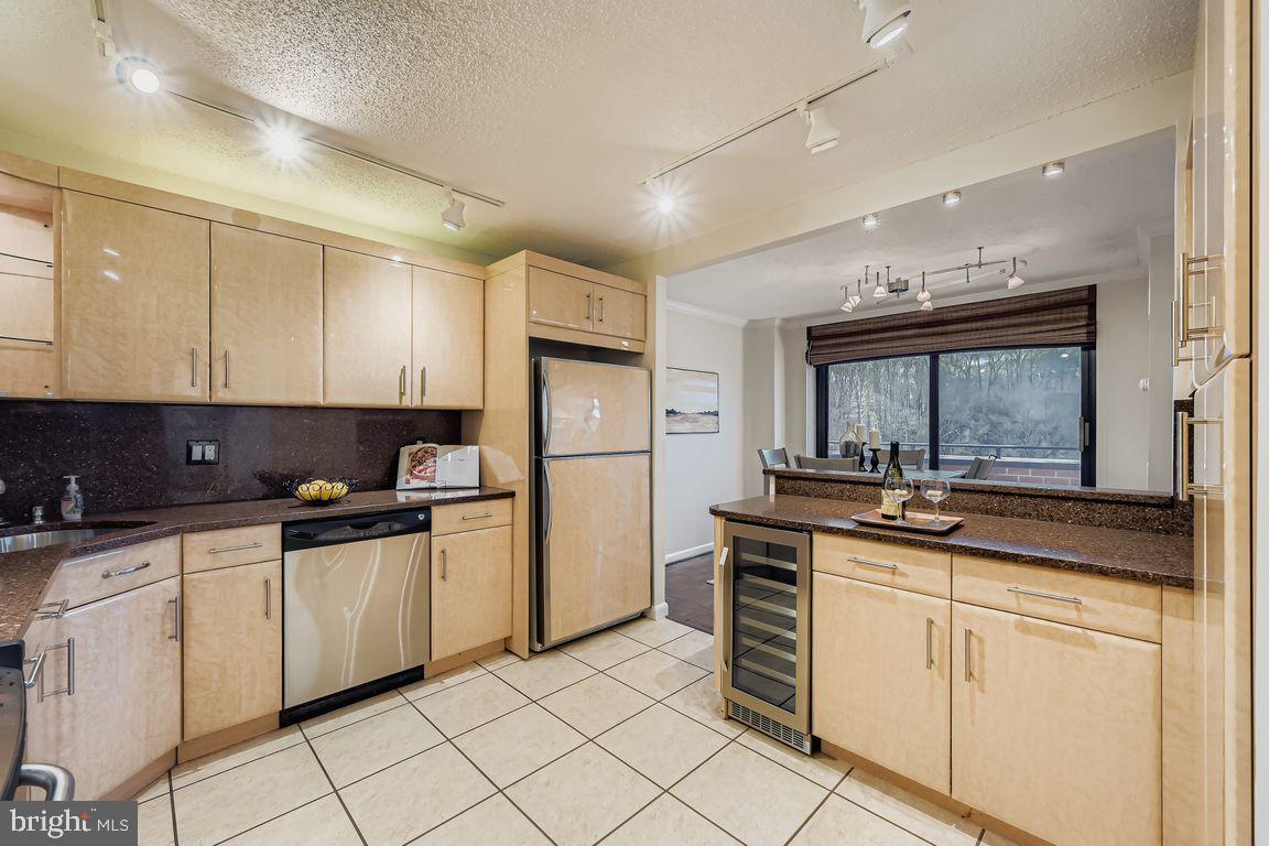 CROSS KEYS - Residential