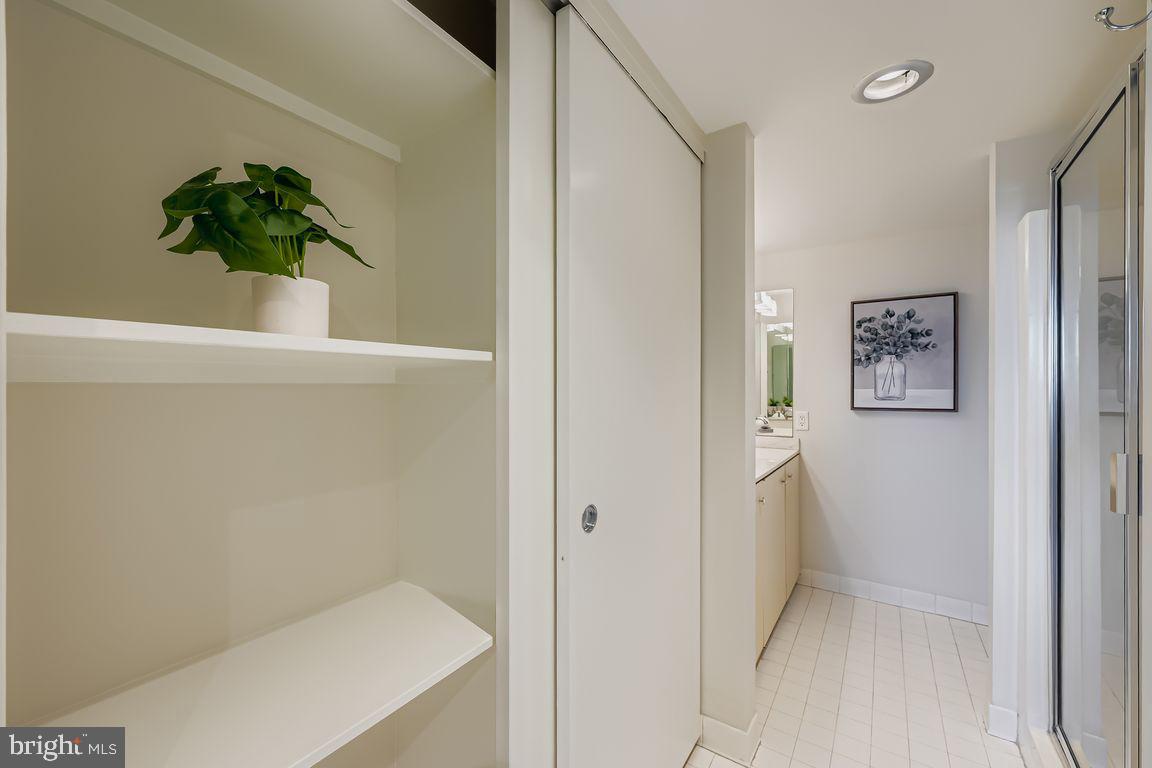 CROSS KEYS - Residential