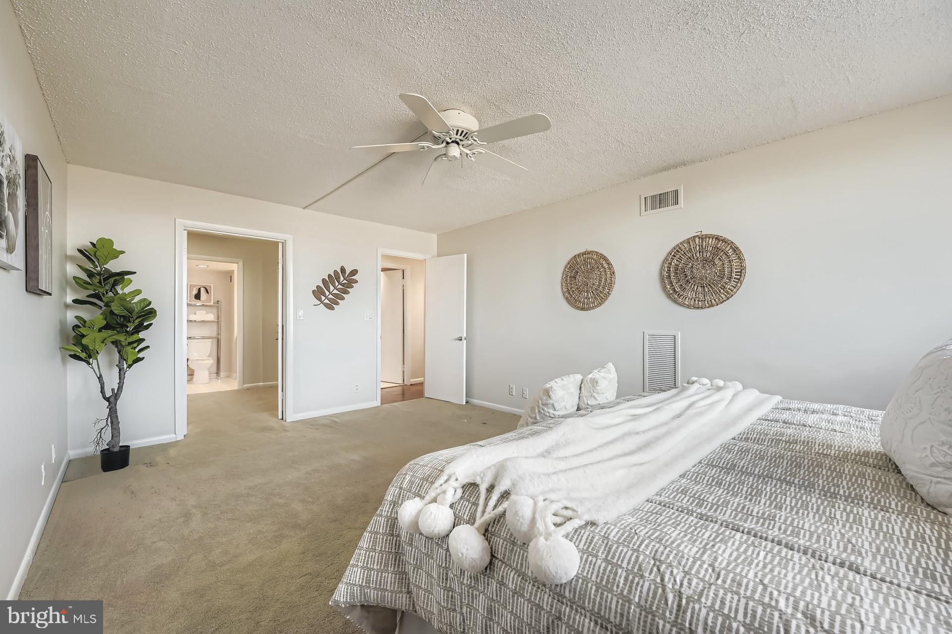 CROSS KEYS - Residential