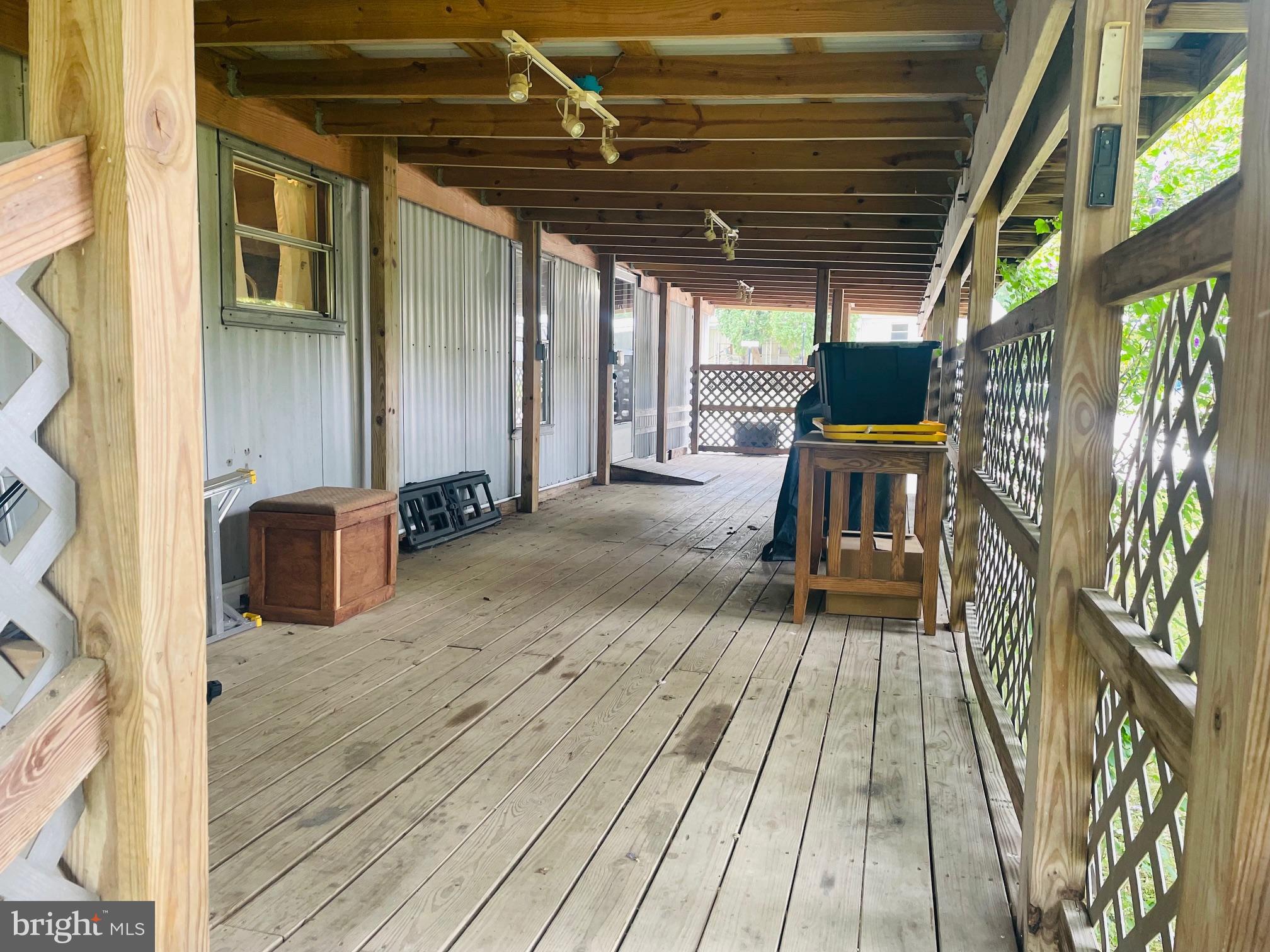 563 PINE DRIVE