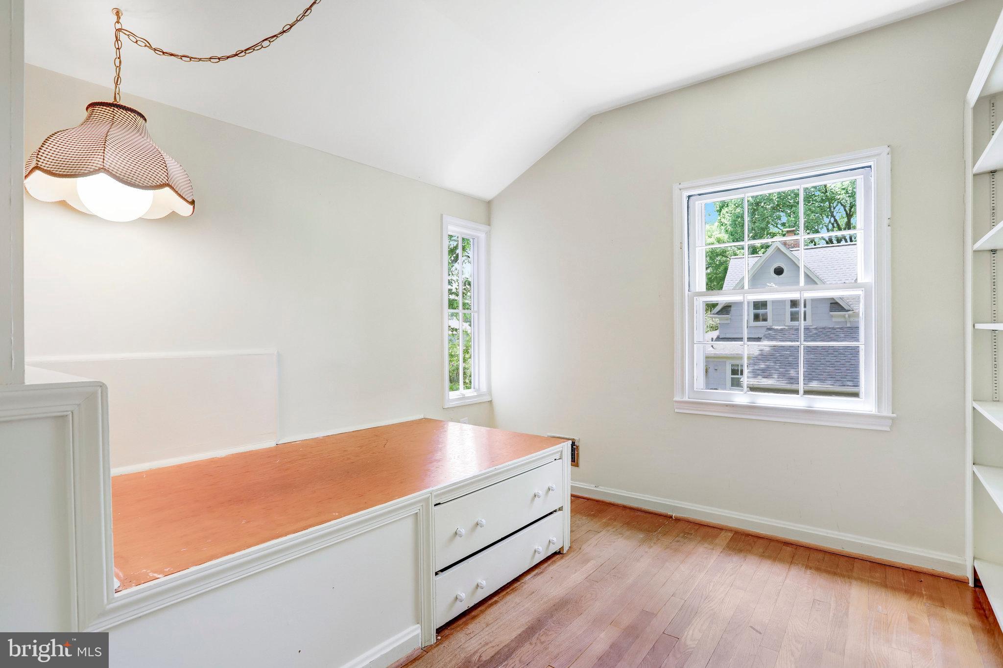 GLENCARLYN - Residential