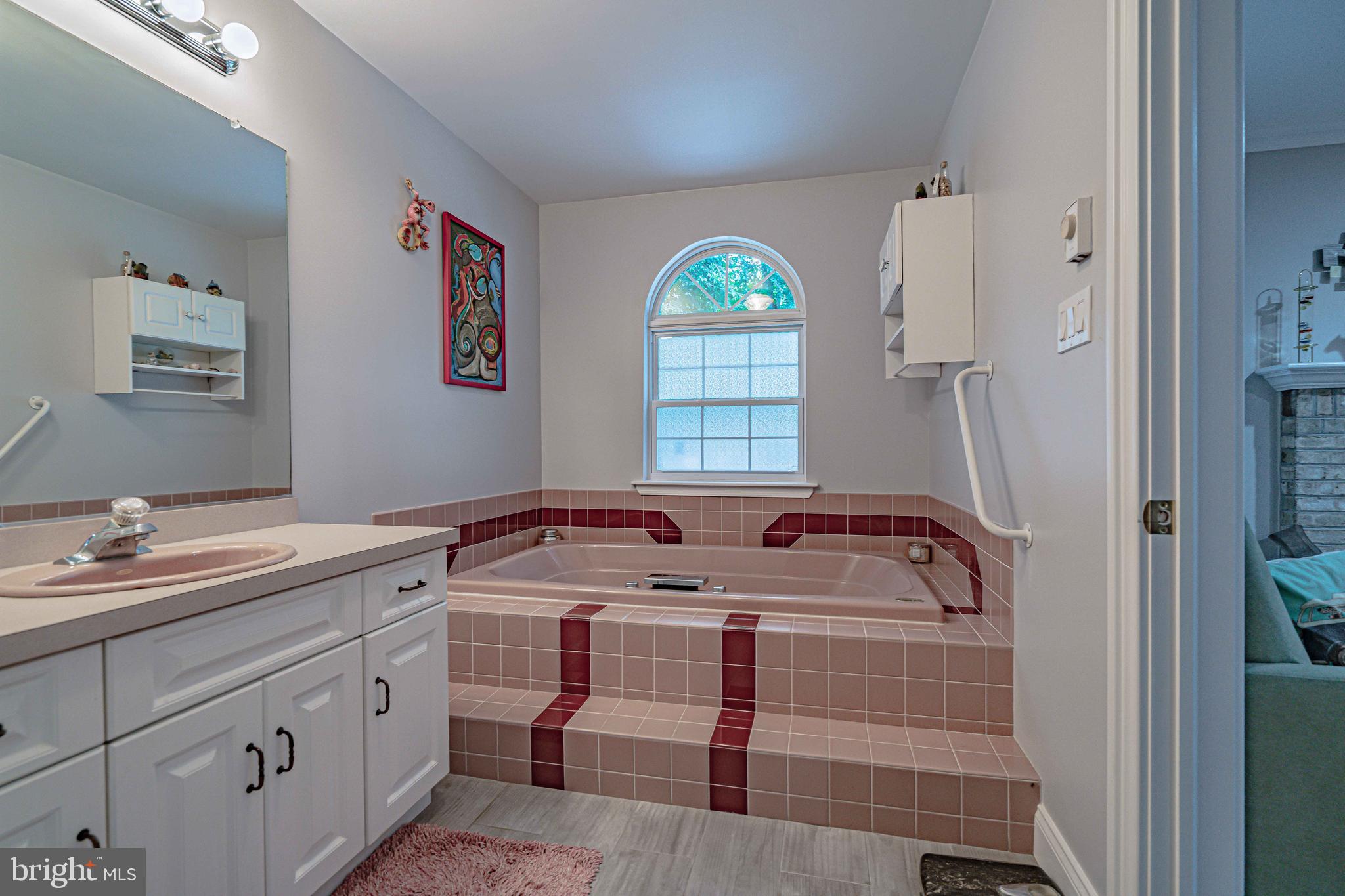 GLENVIEW ESTATES - Residential