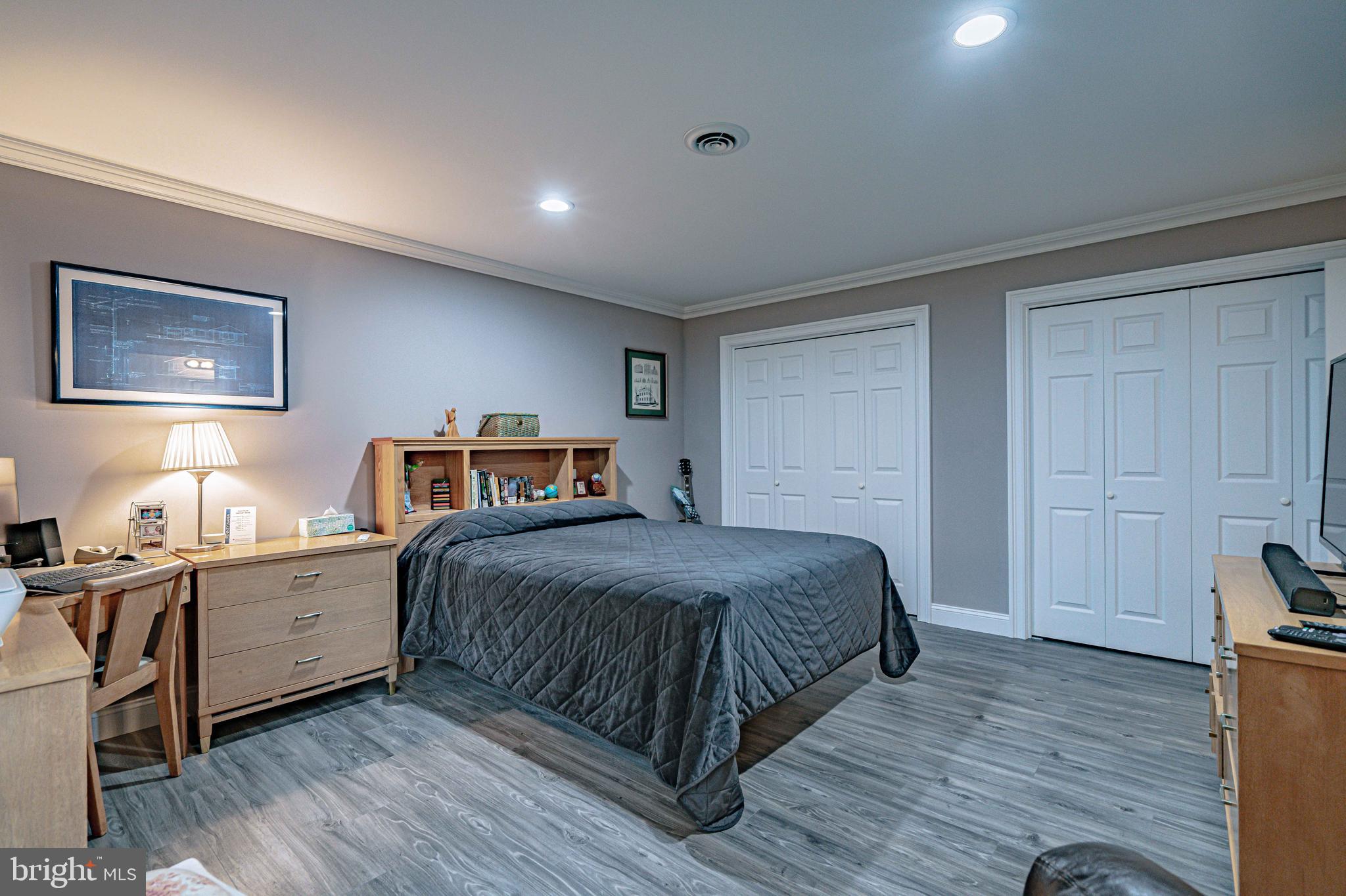 GLENVIEW ESTATES - Residential