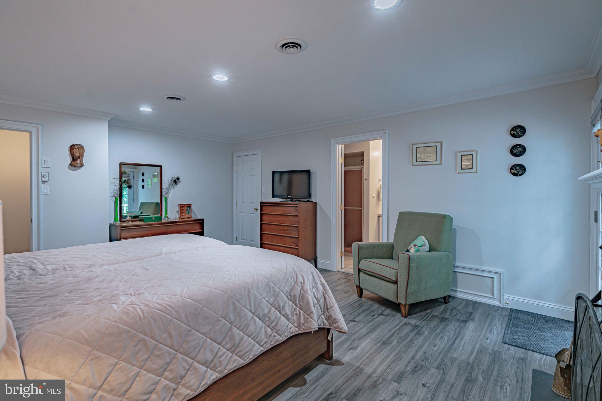 GLENVIEW ESTATES - Residential