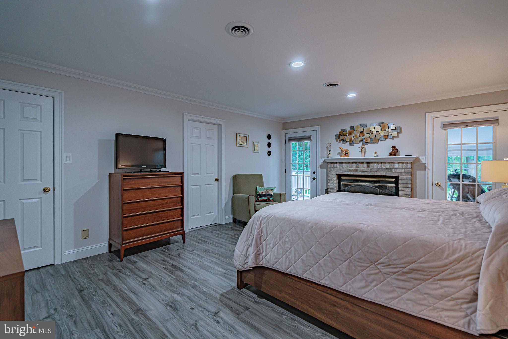 GLENVIEW ESTATES - Residential