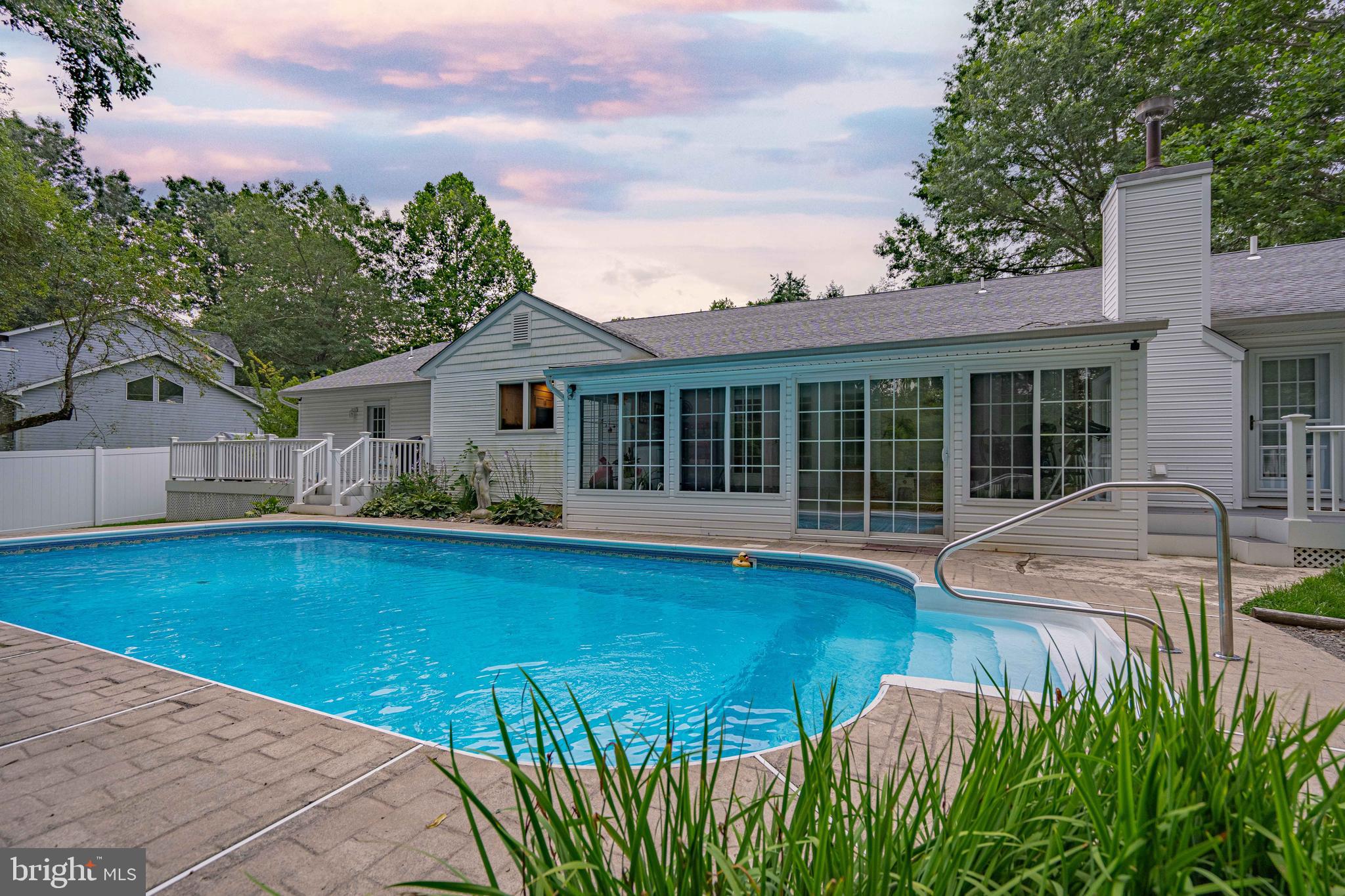 GLENVIEW ESTATES - Residential