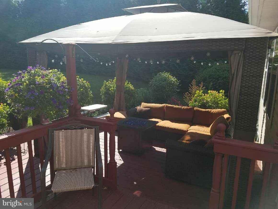 MONTGOMERYS FRIENDSHIP - Residential