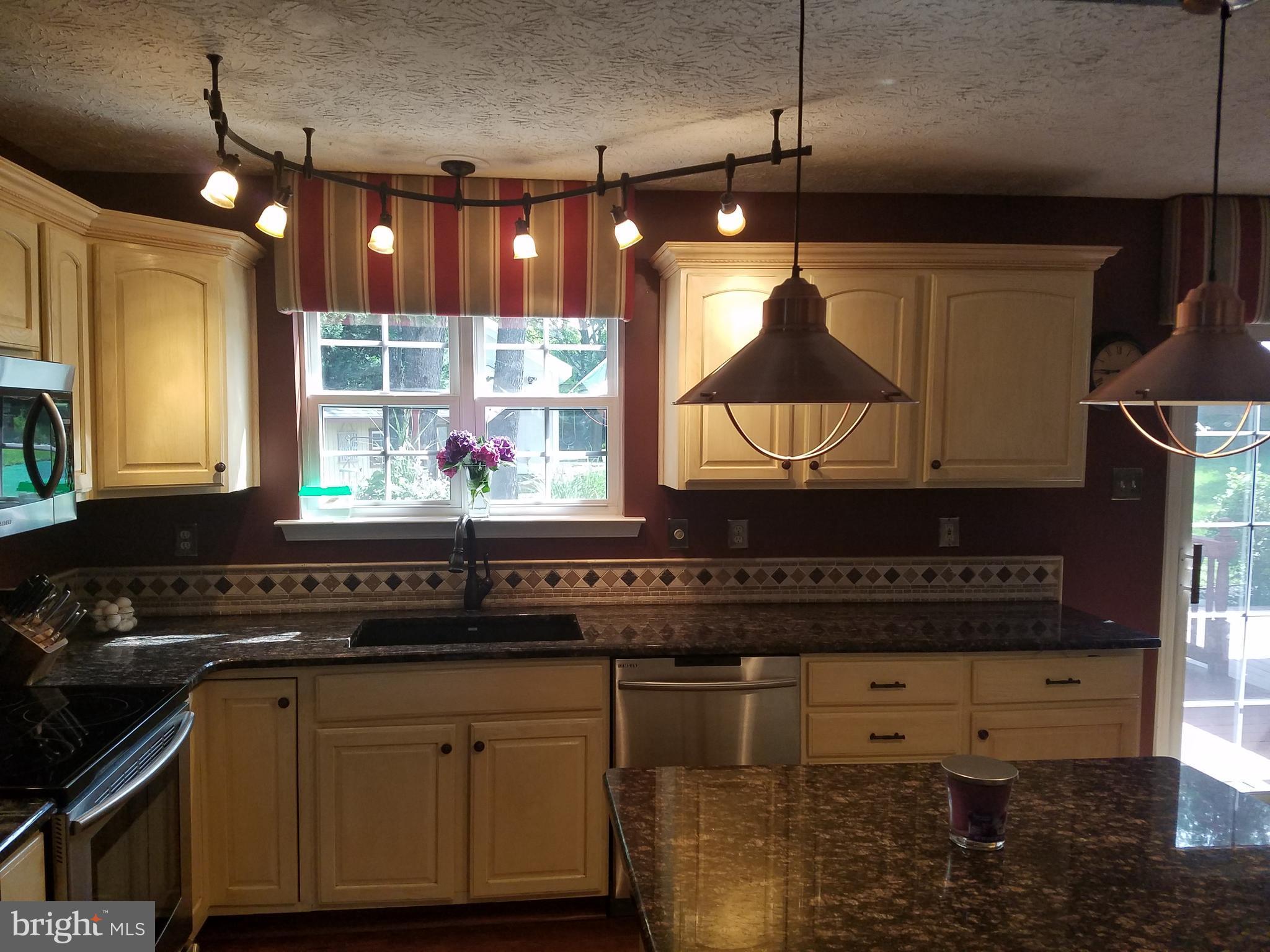 MONTGOMERYS FRIENDSHIP - Residential