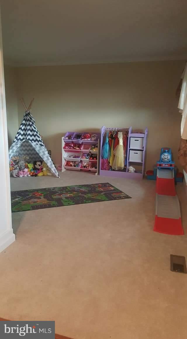 MONTGOMERYS FRIENDSHIP - Residential