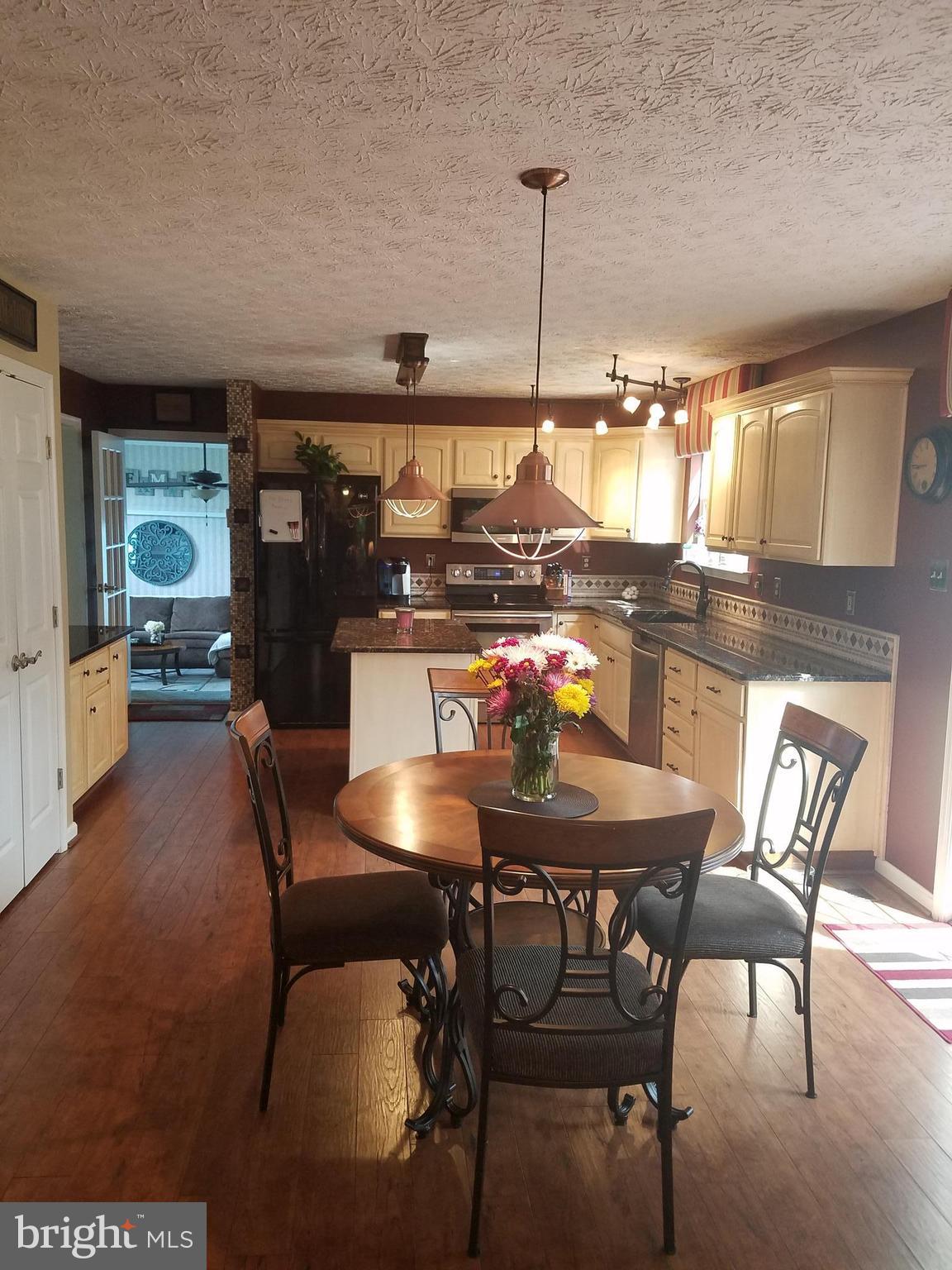 MONTGOMERYS FRIENDSHIP - Residential