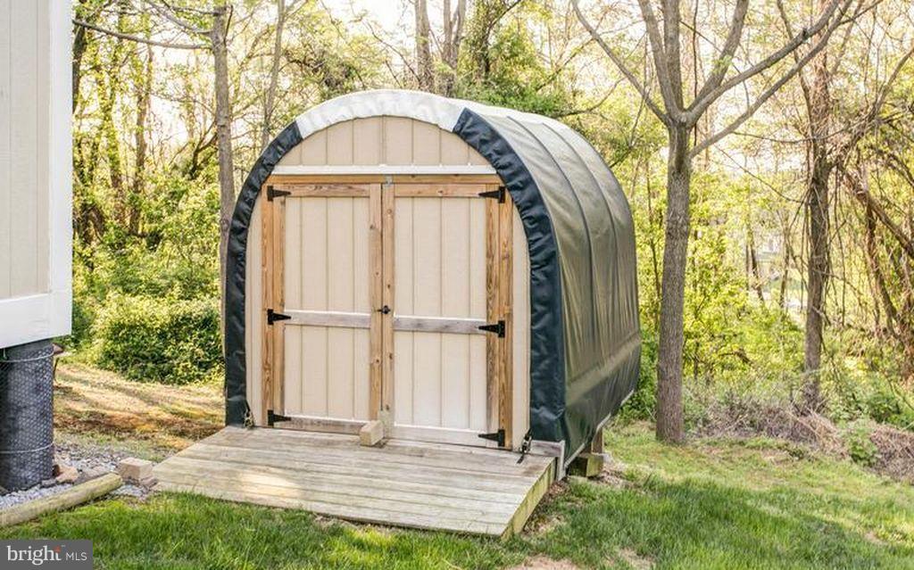 MONTGOMERYS FRIENDSHIP - Residential