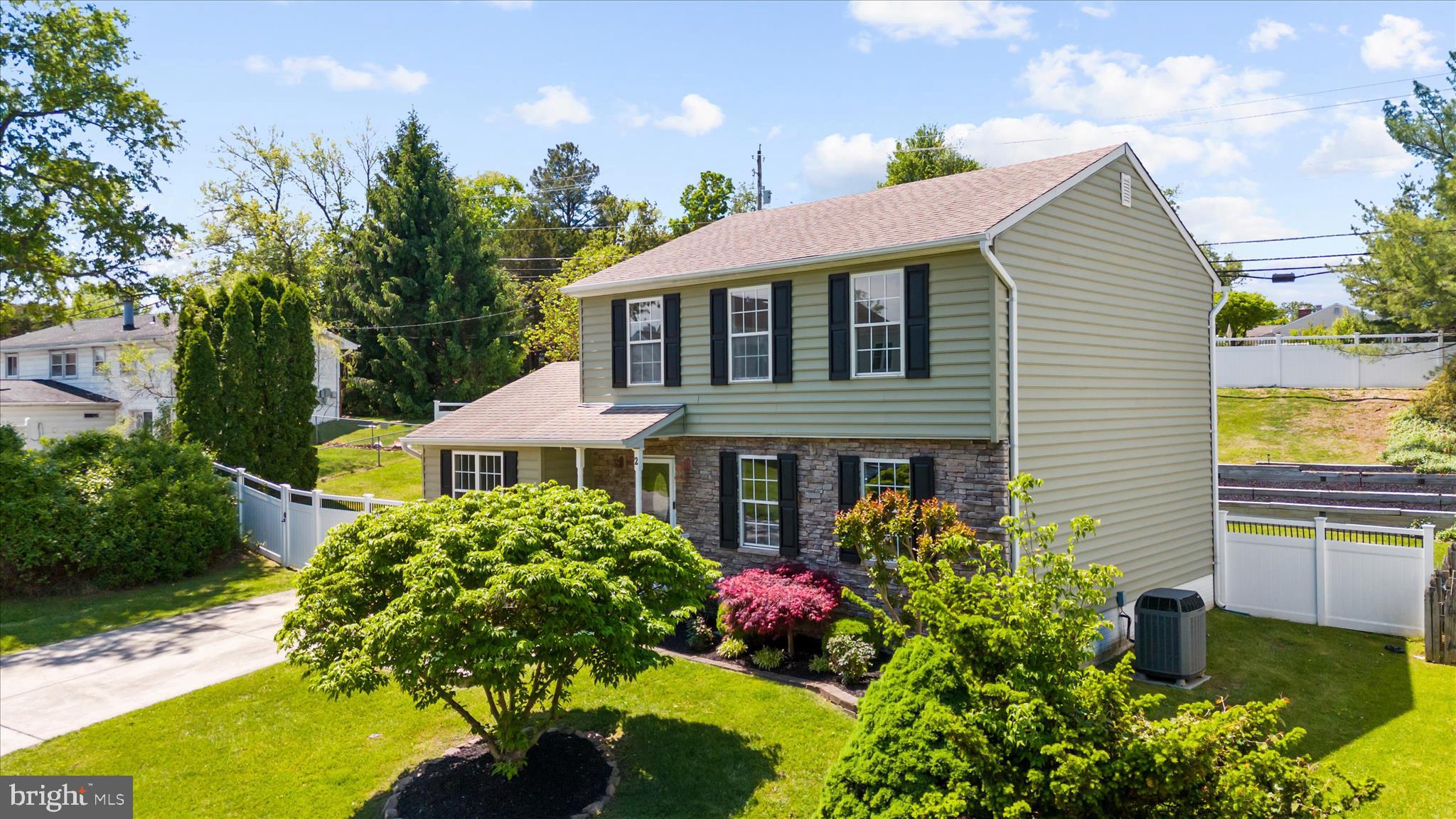 FERGUSON MEADOWS - Residential