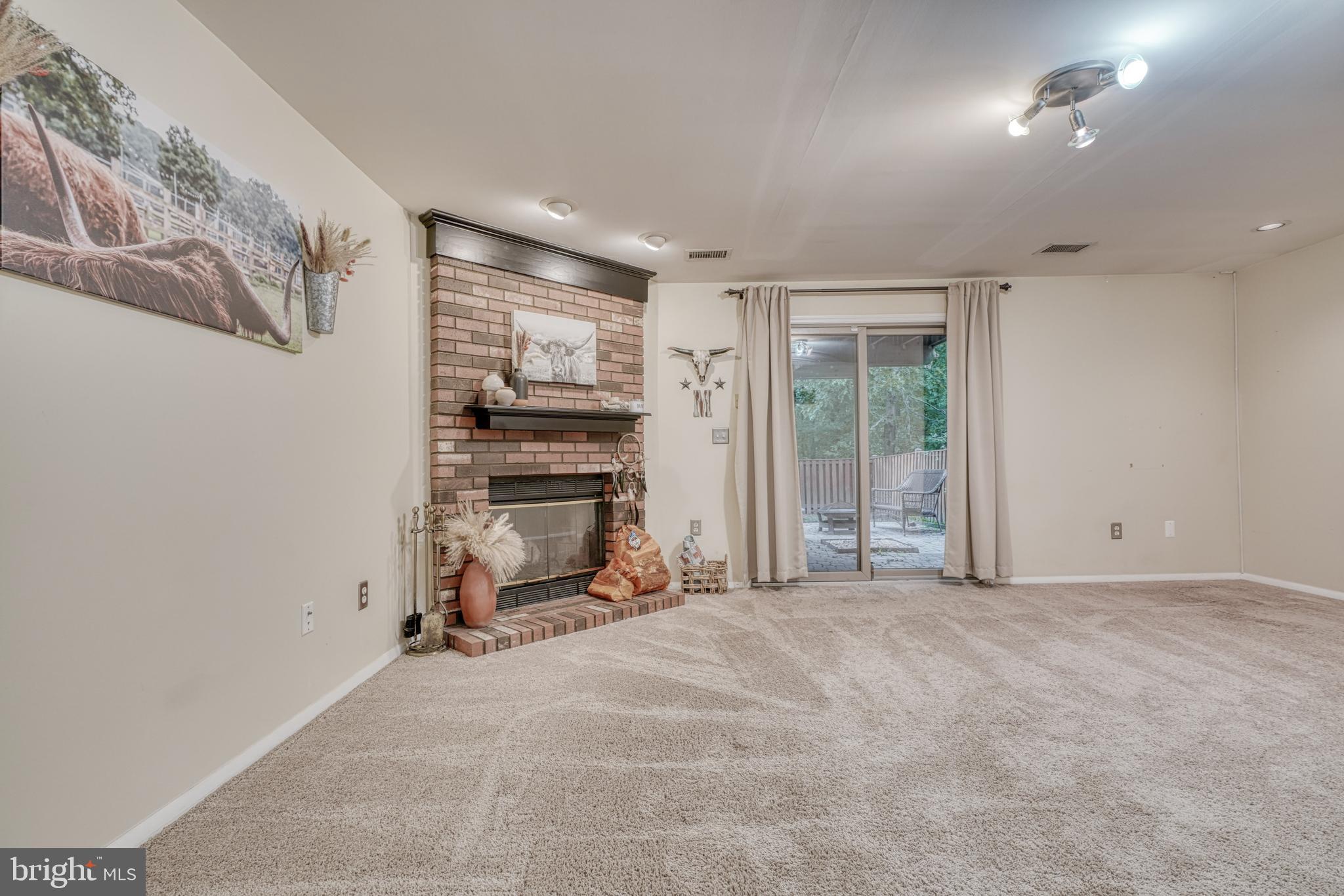 SILVER SPRING STATION - Residential