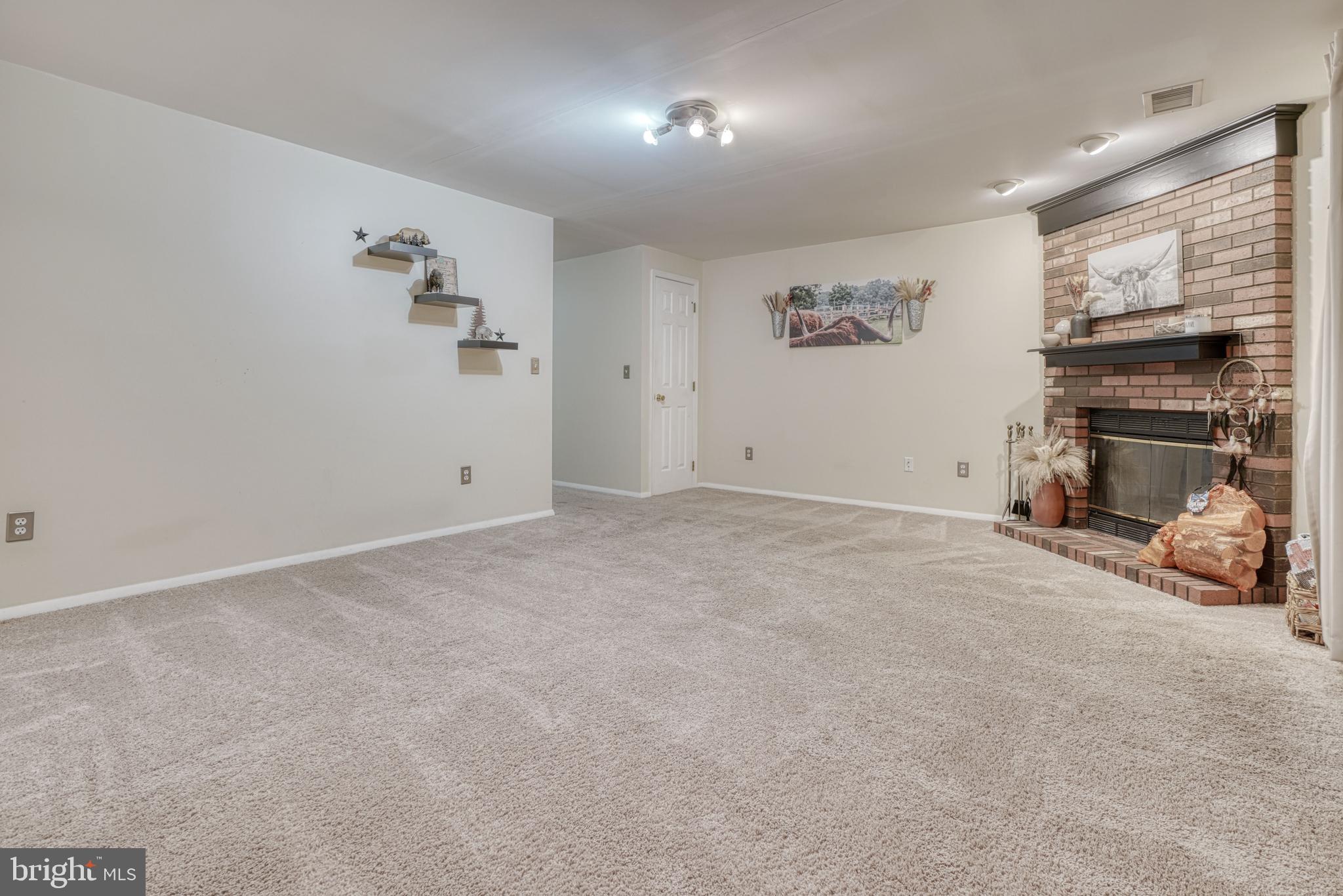 SILVER SPRING STATION - Residential