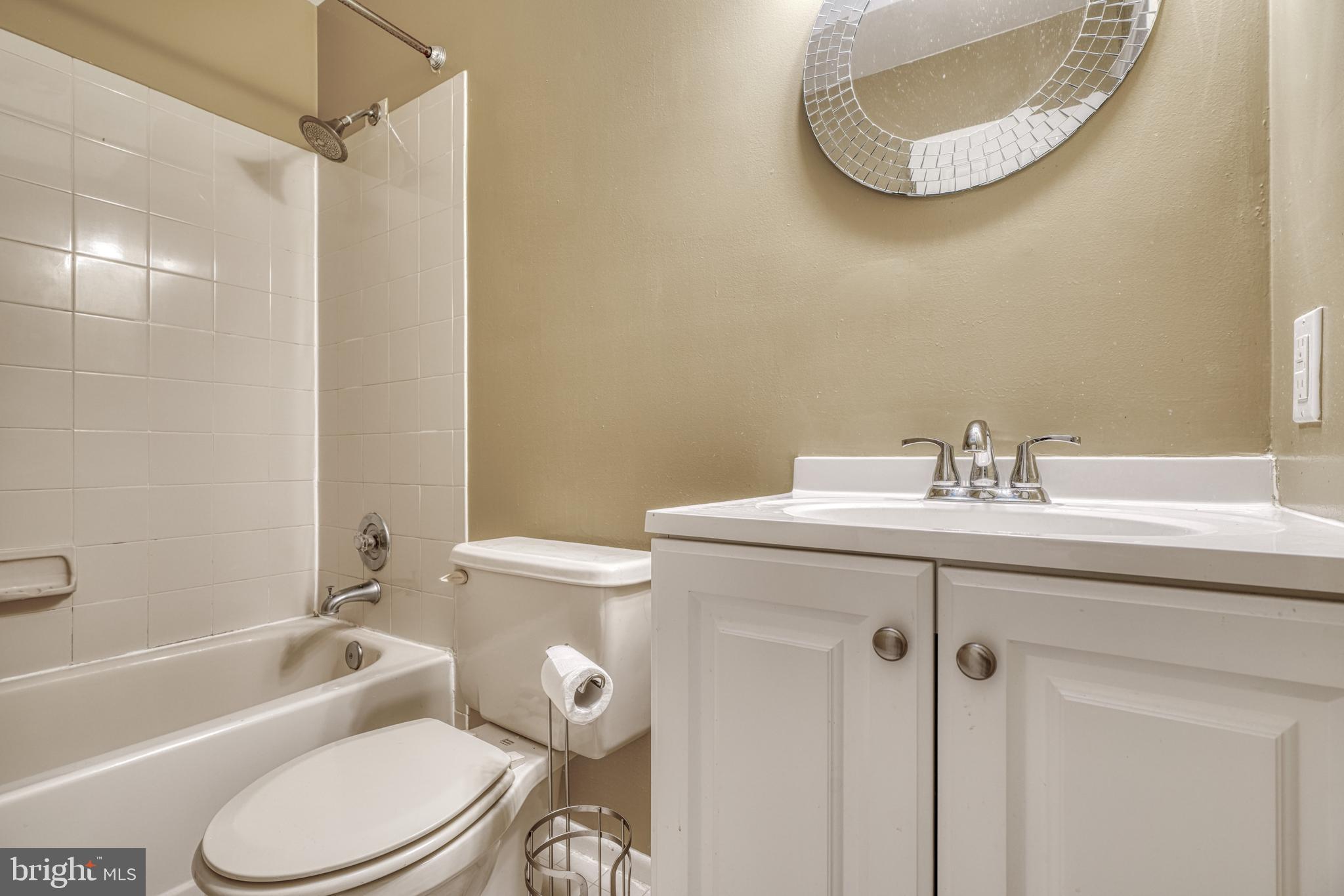 SILVER SPRING STATION - Residential