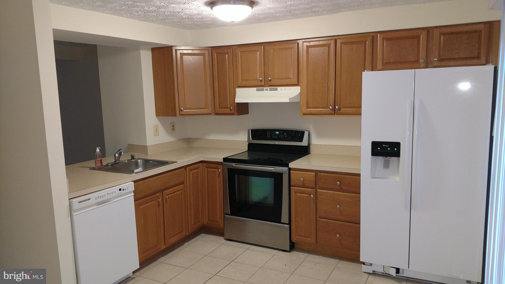 TRAILWOOD - Residential Lease