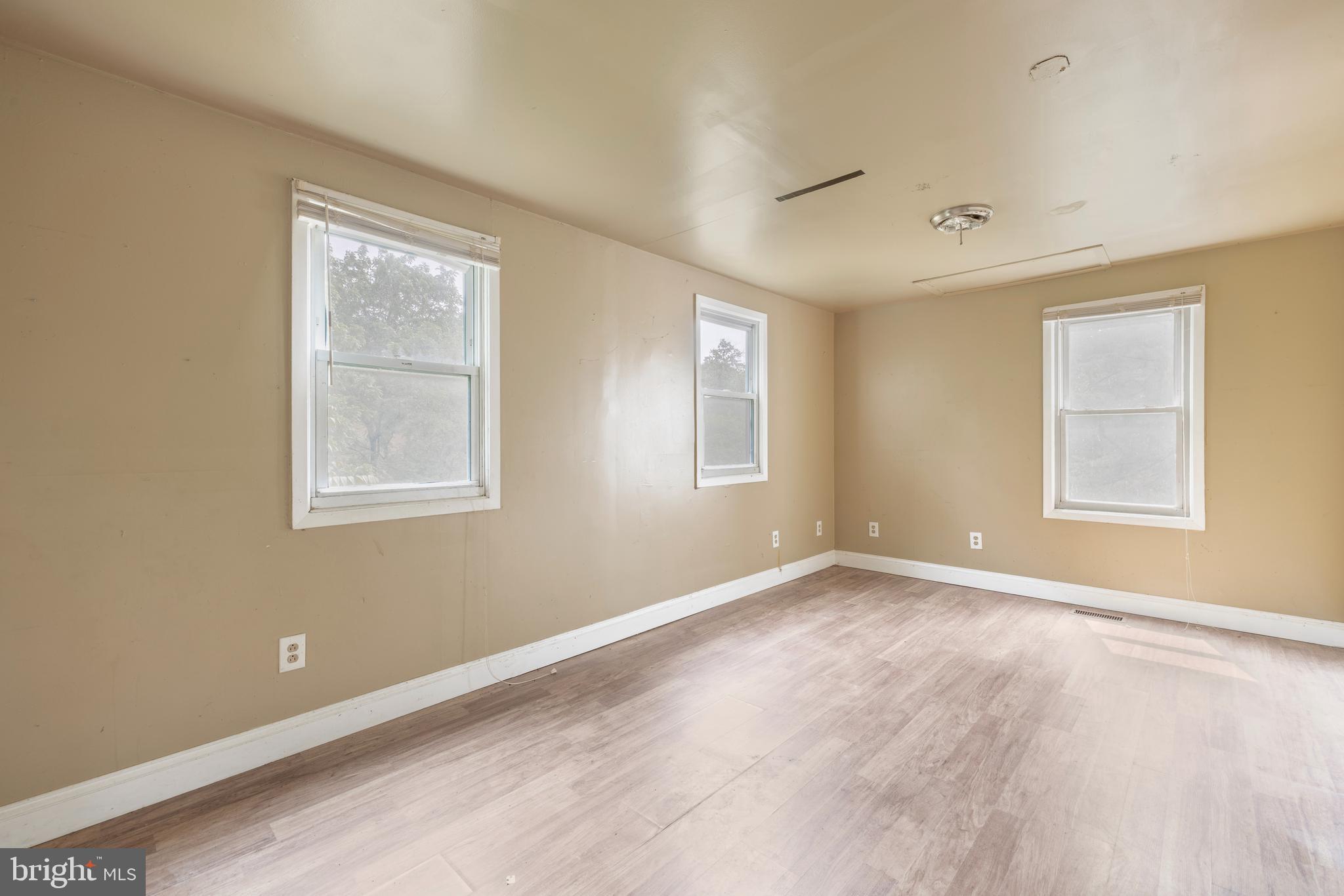 WATERSVILLE - Residential