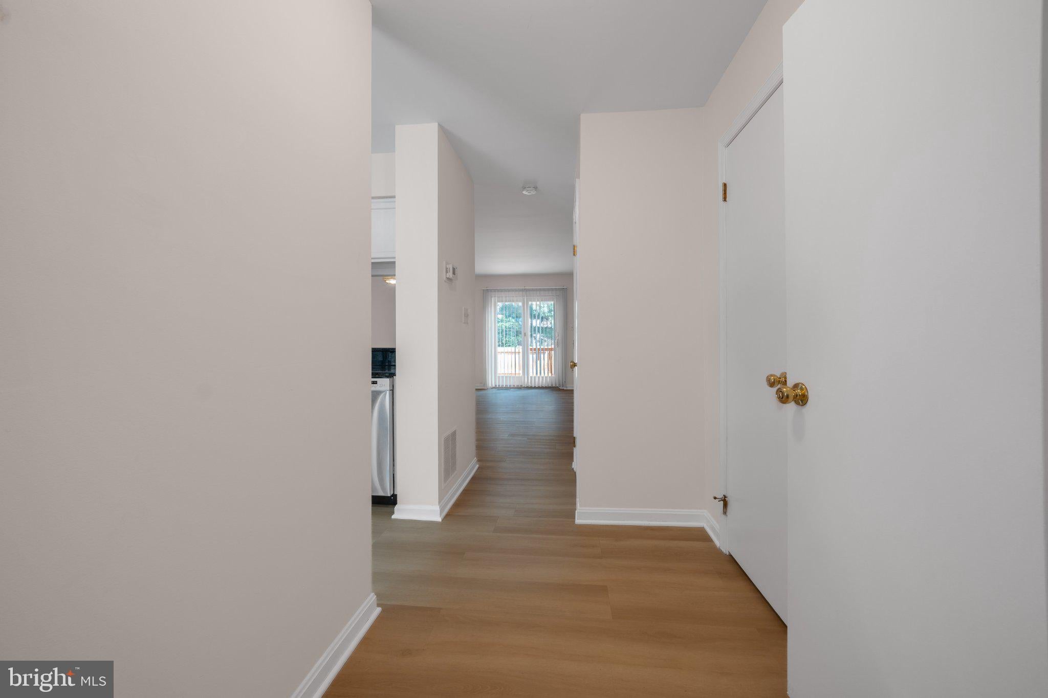 1724 FEATHERWOOD