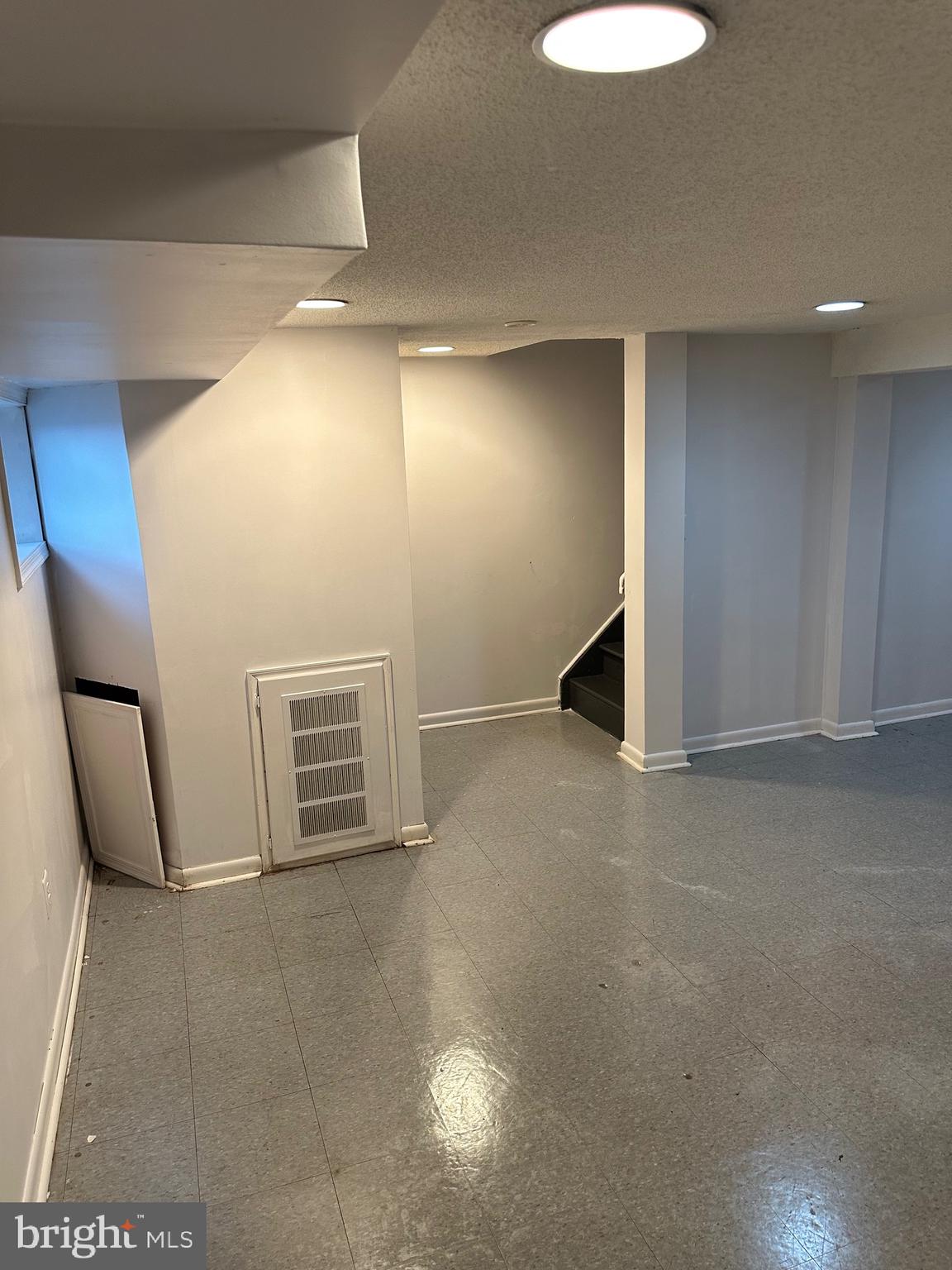 WARWICK VILLAGE - Residential