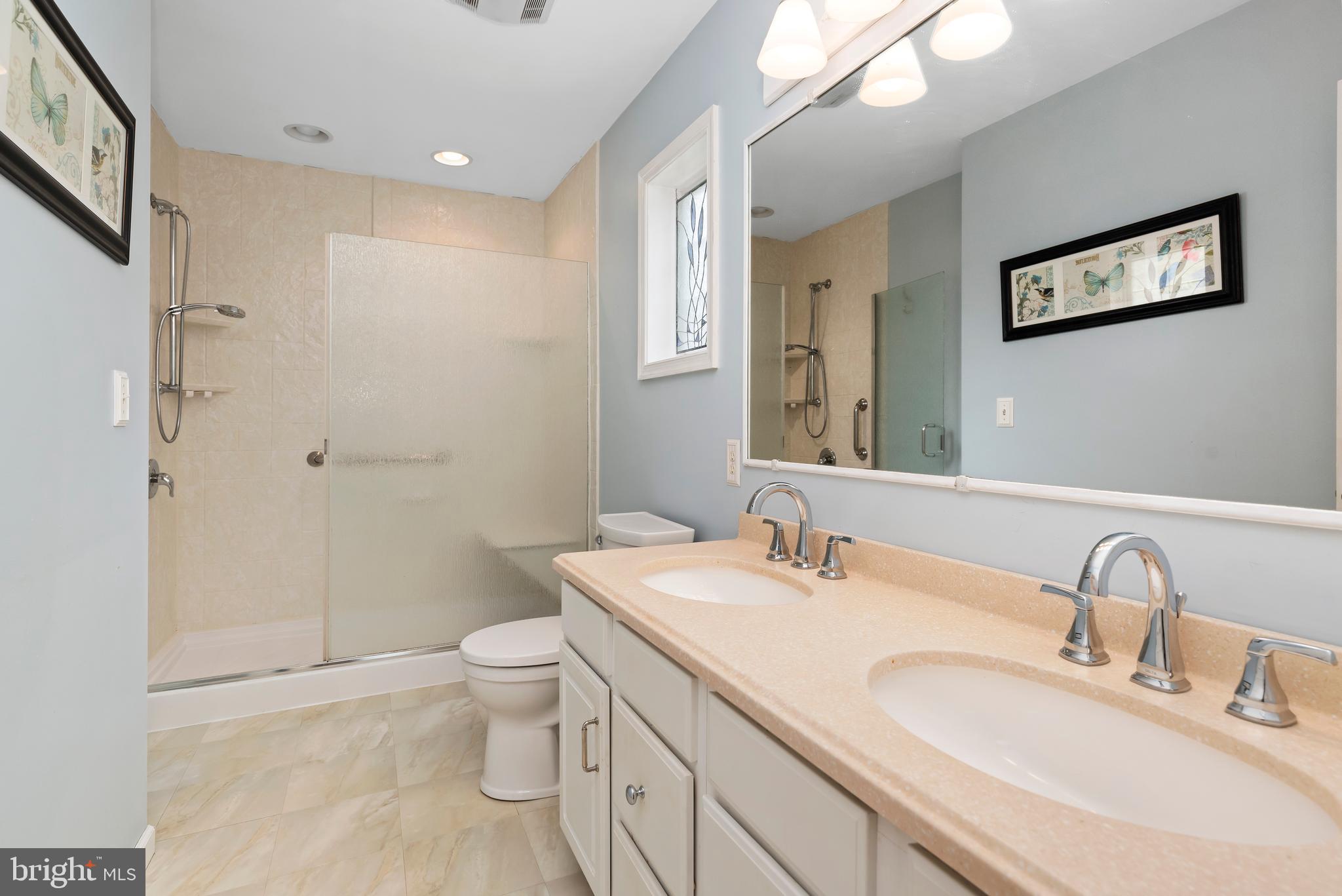 HOLLY HILLS - Residential