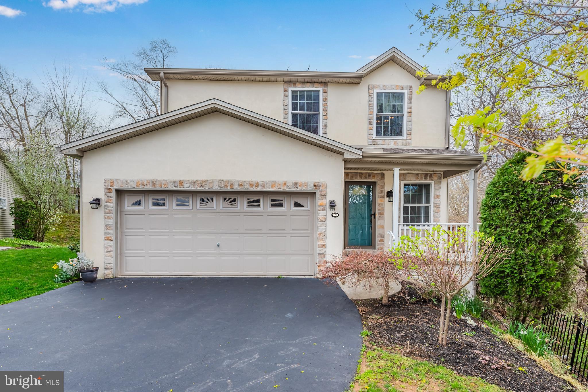 HOLLY HILLS - Residential