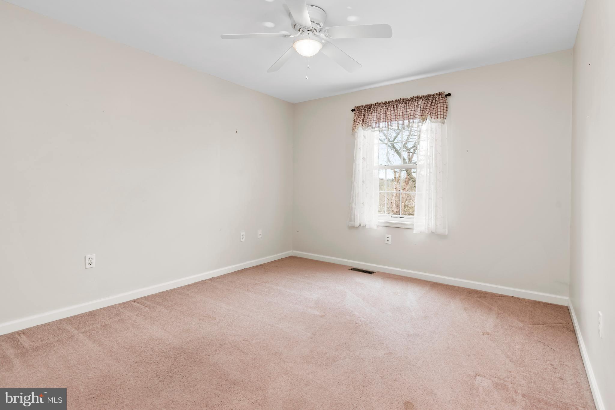 HOLLY HILLS - Residential