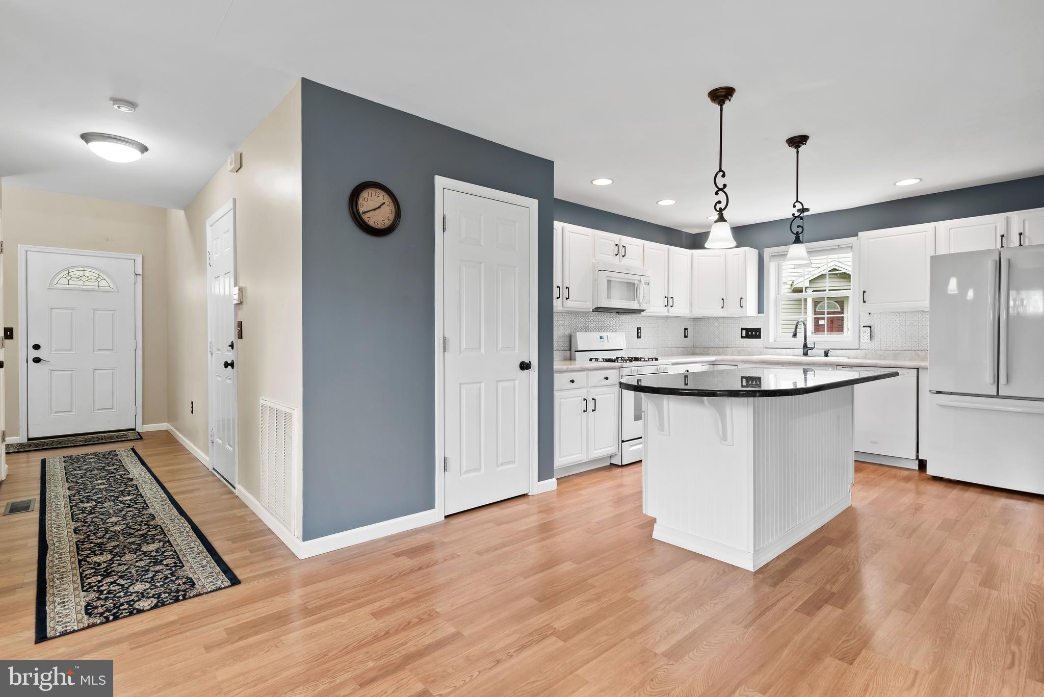 HOLLY HILLS - Residential