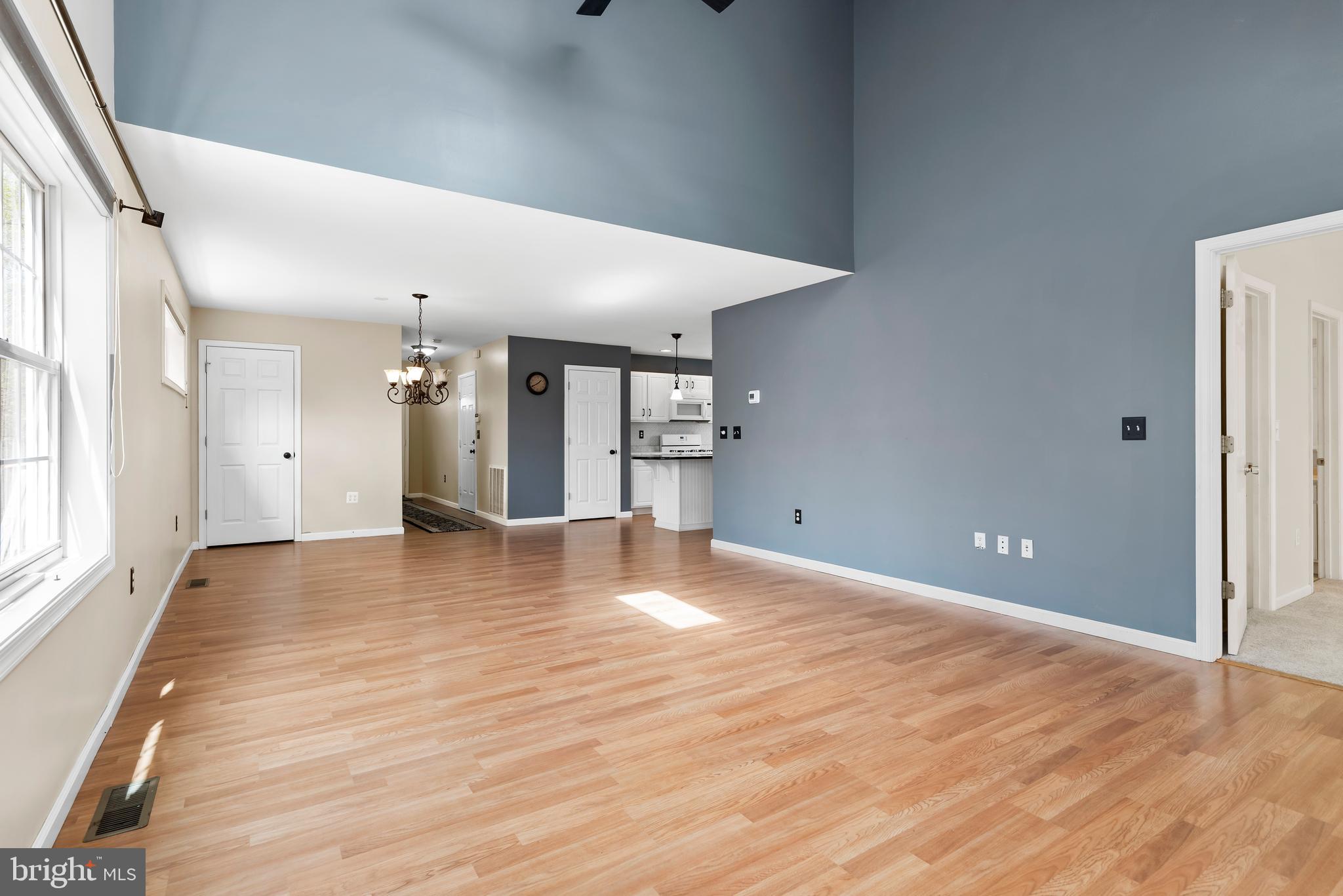 HOLLY HILLS - Residential