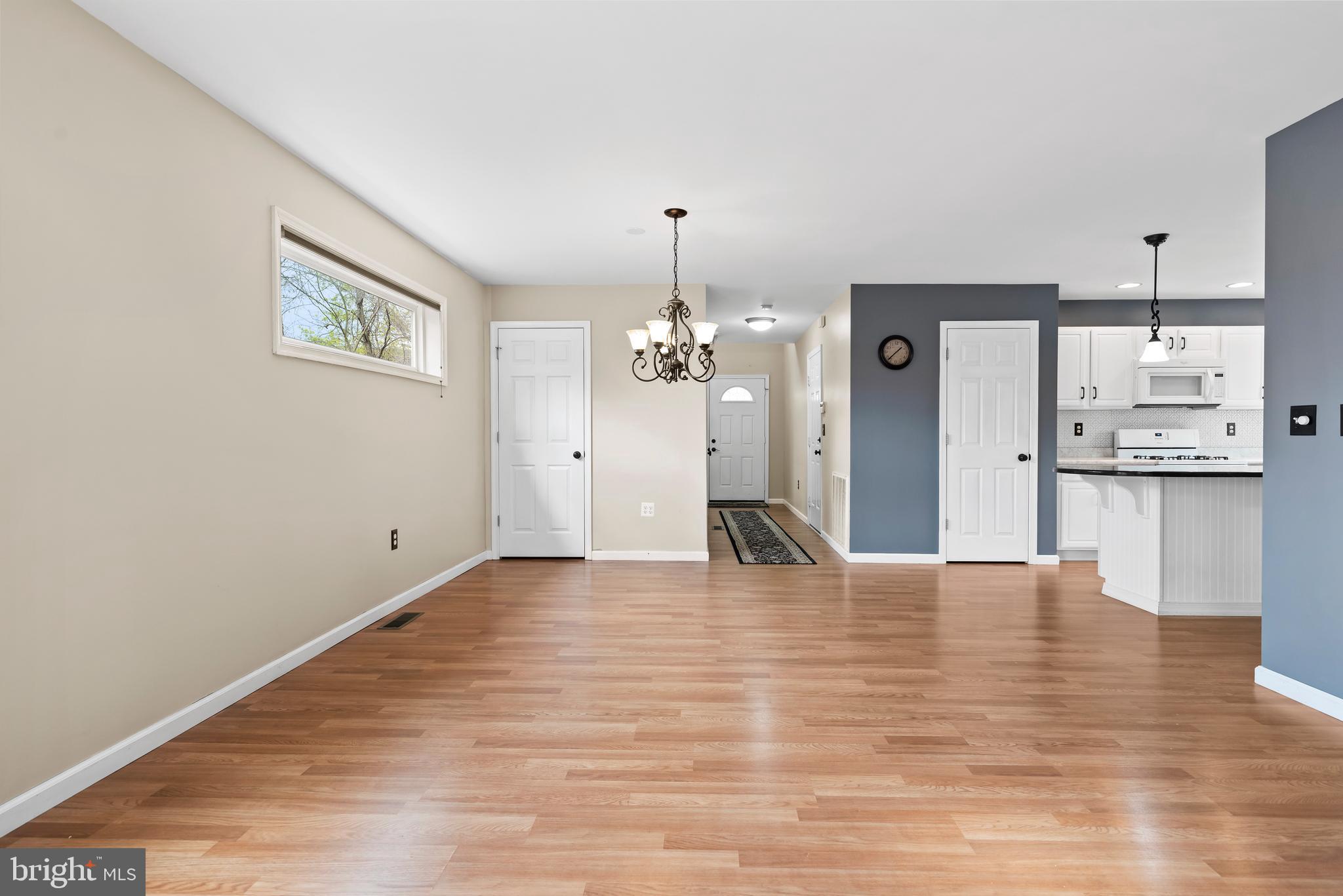 HOLLY HILLS - Residential