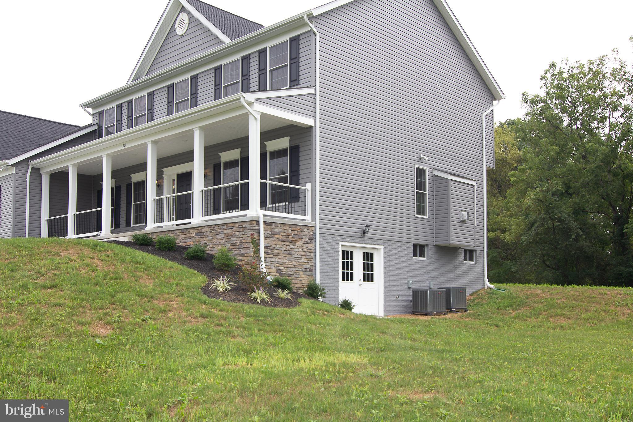 BLIZZARD HILL - Residential