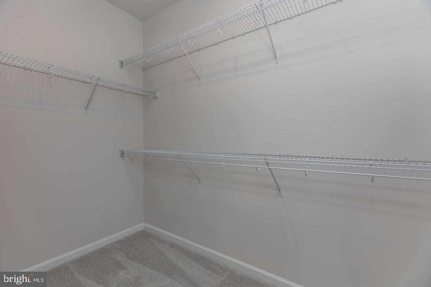 METRO WALK AT MOOREFIELD STATION - Residential Lease