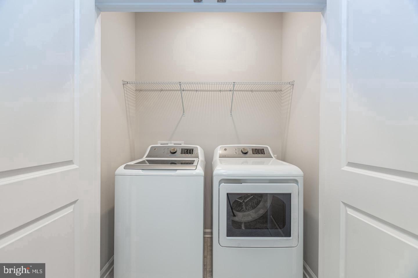 METRO WALK AT MOOREFIELD STATION - Residential Lease