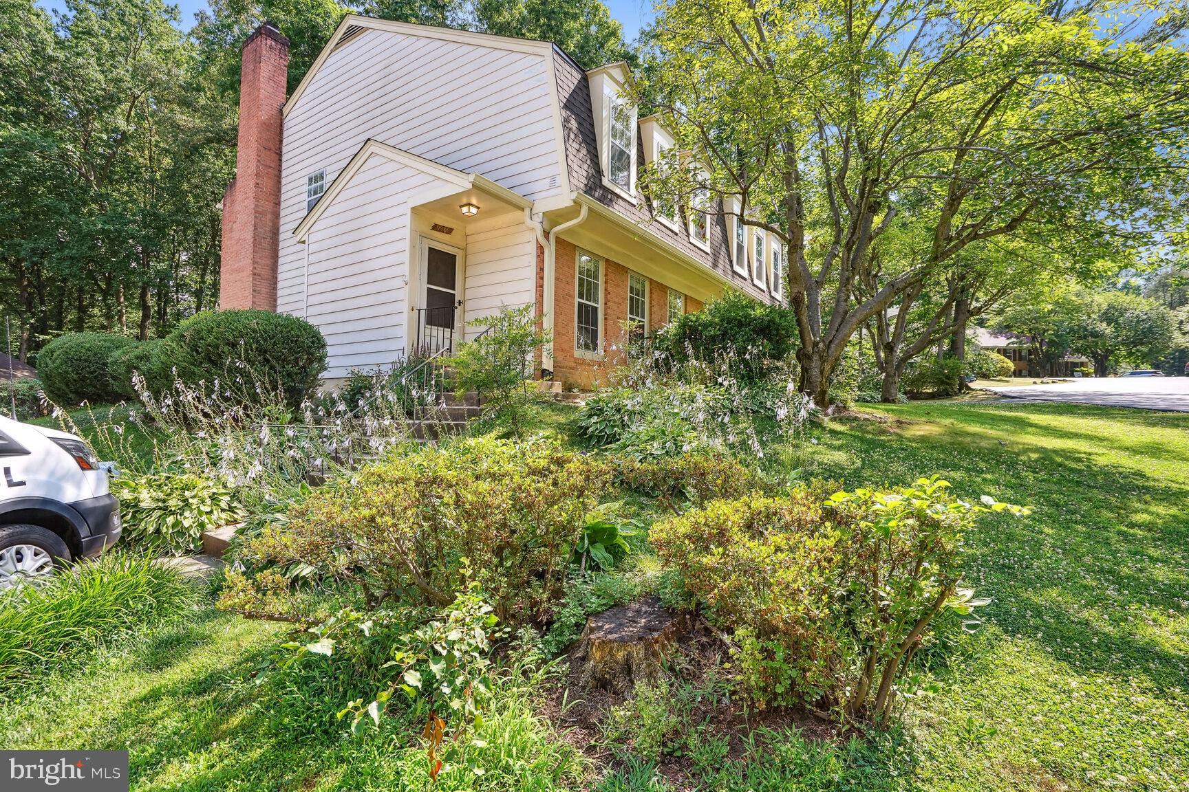 9909 HEMLOCK WOODS LANE