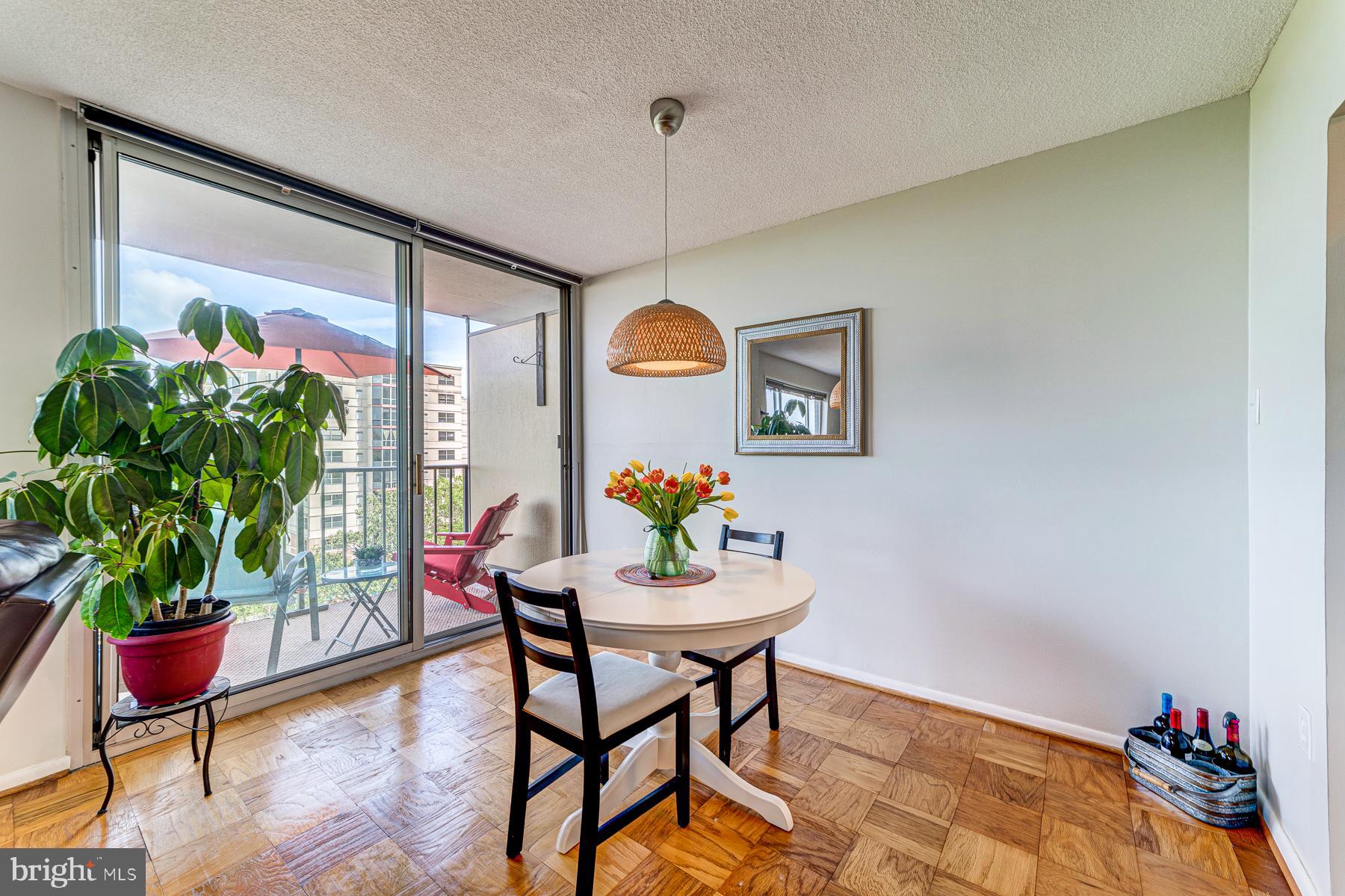 HUNTINGTON CLUB - Residential