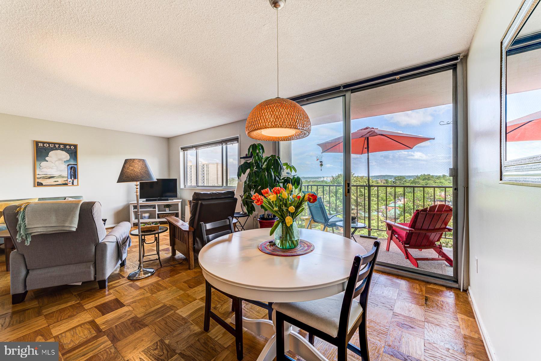 HUNTINGTON CLUB - Residential