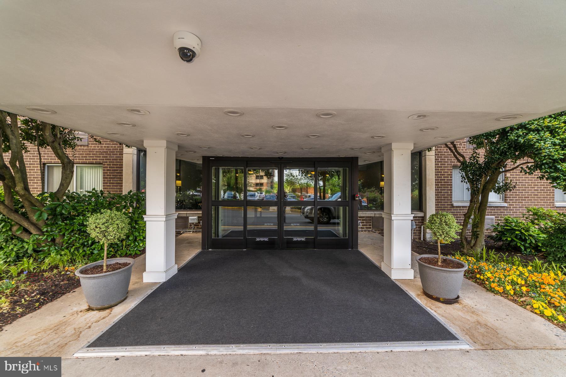 HUNTINGTON CLUB - Residential