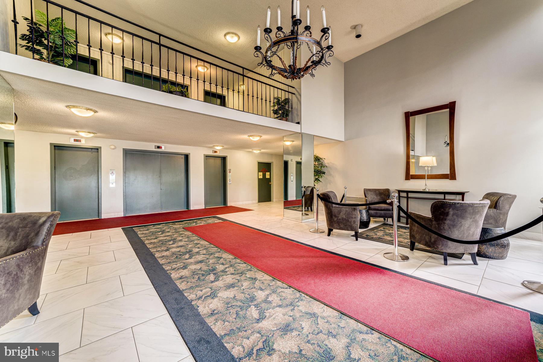 HUNTINGTON CLUB - Residential